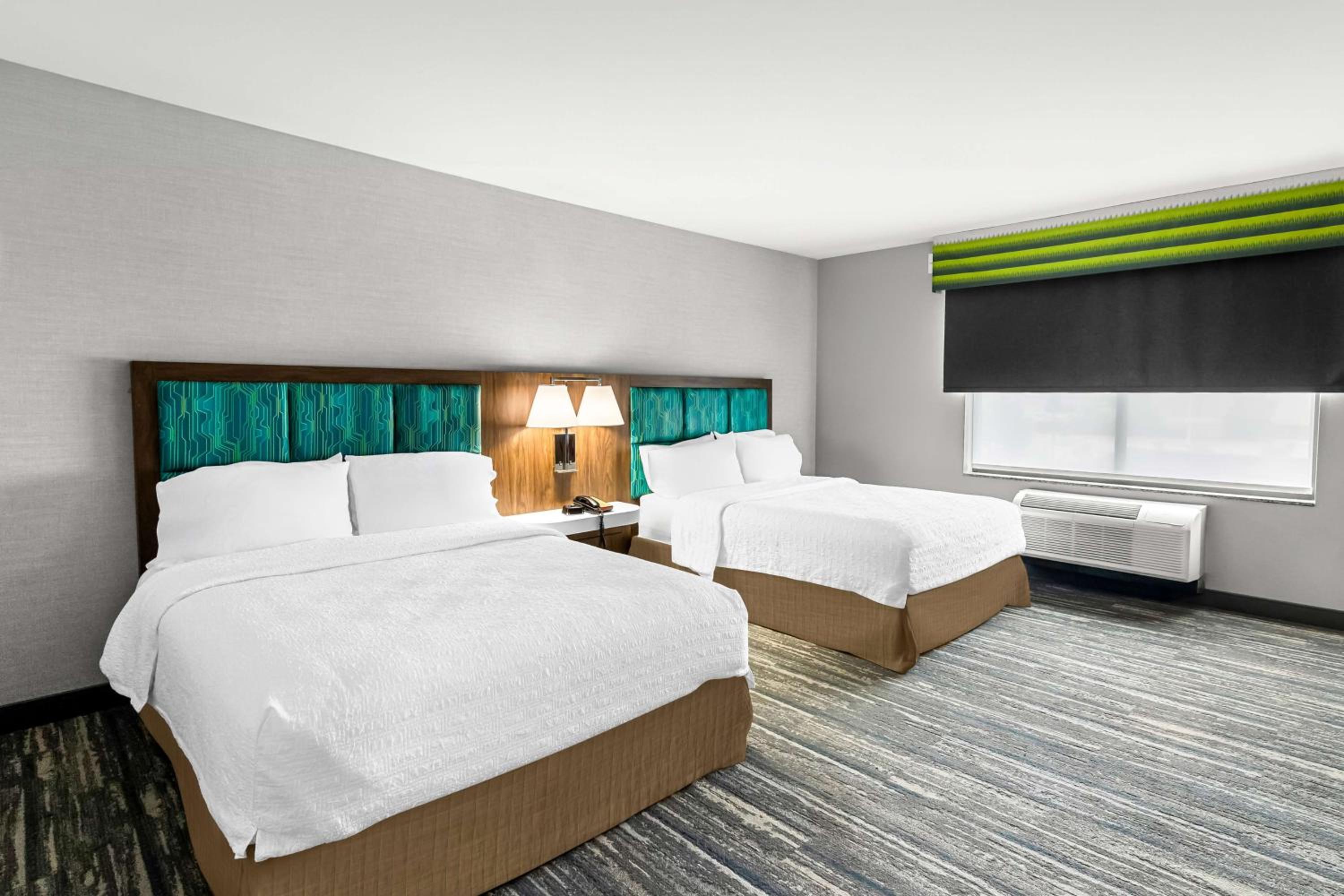 Queen Room with Two Queen Beds - Mobility/Hearing Accessible - Non-Smoking - Photo 3