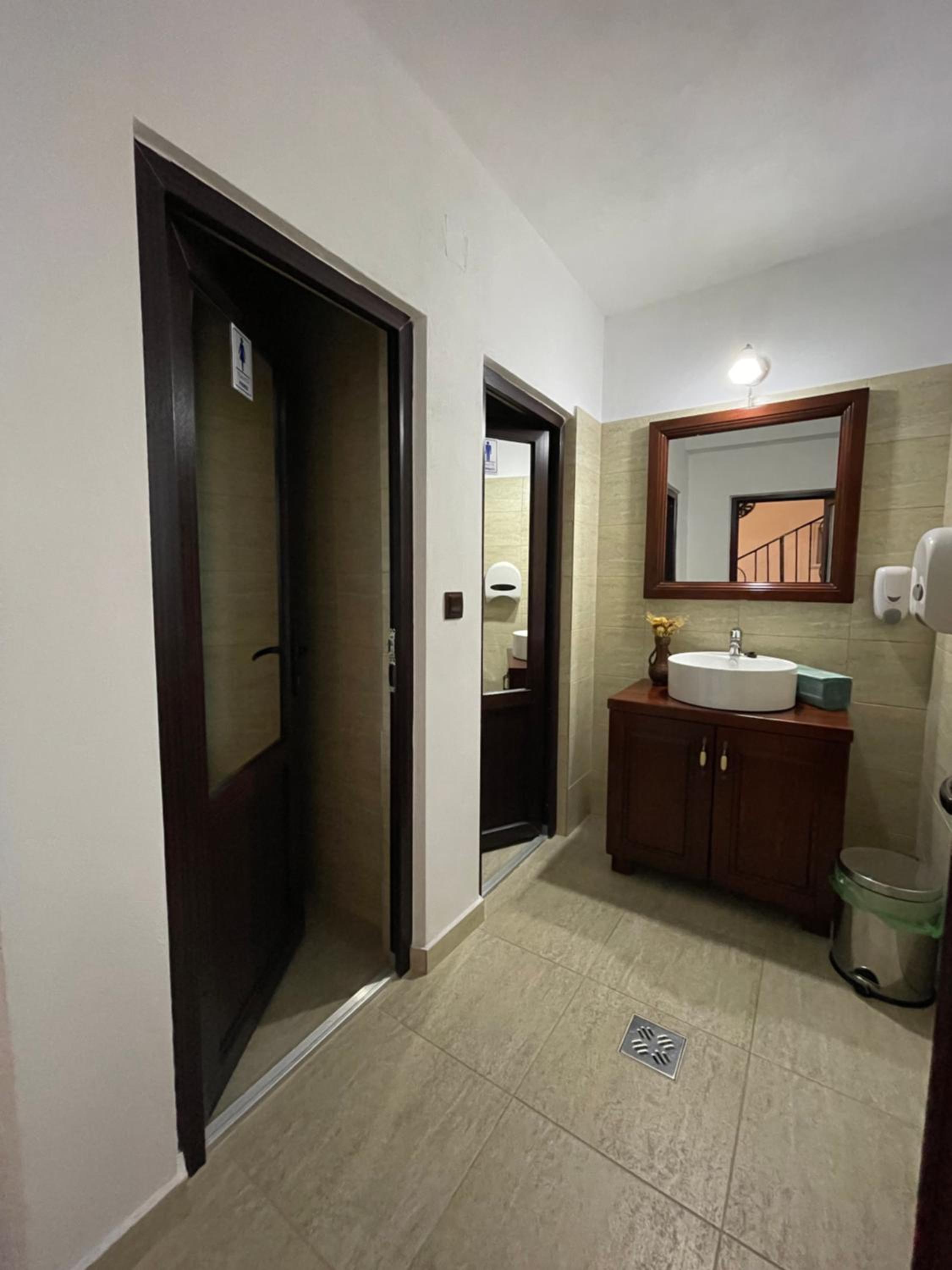 Four-Bedroom House photo 2