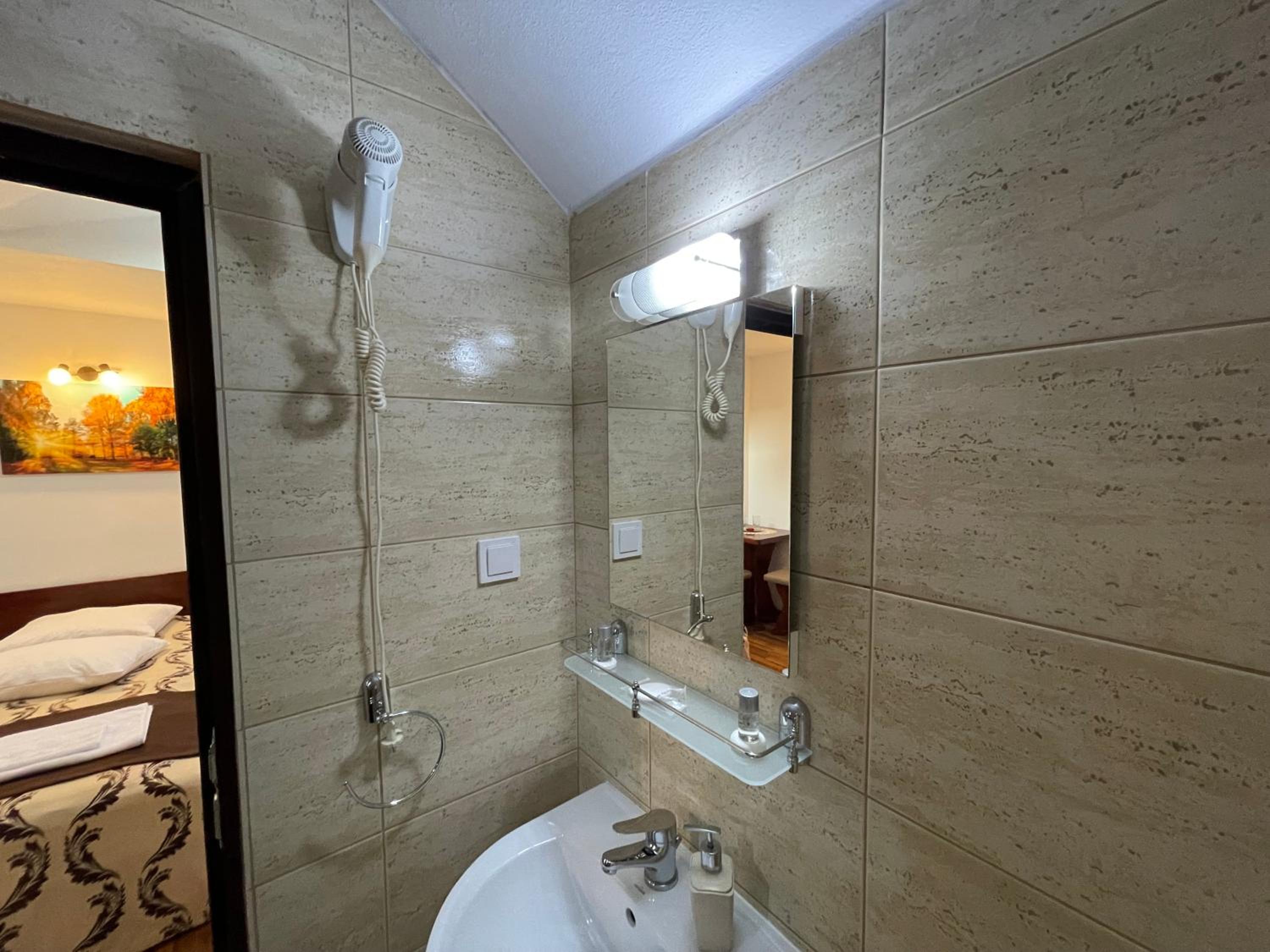 Four-Bedroom House photo 3