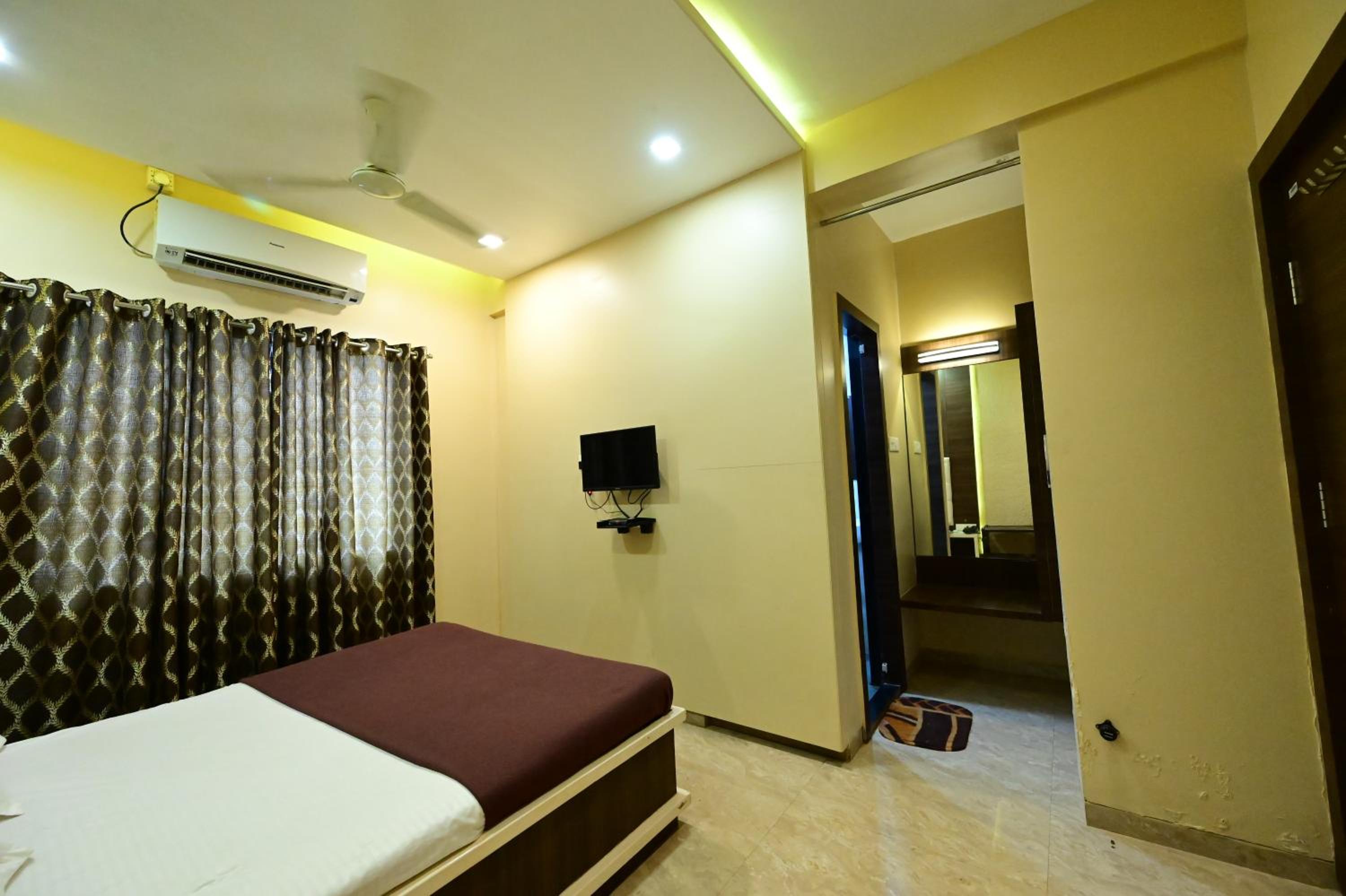 Deluxe Room - Photo 4