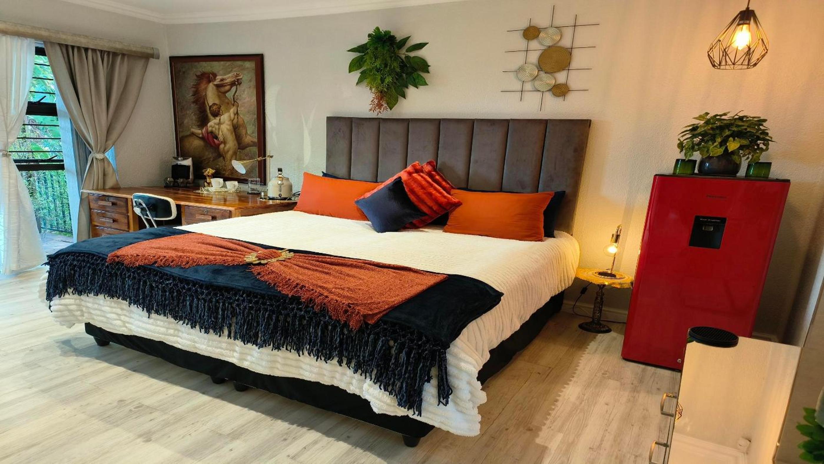 Queen Room with Garden View