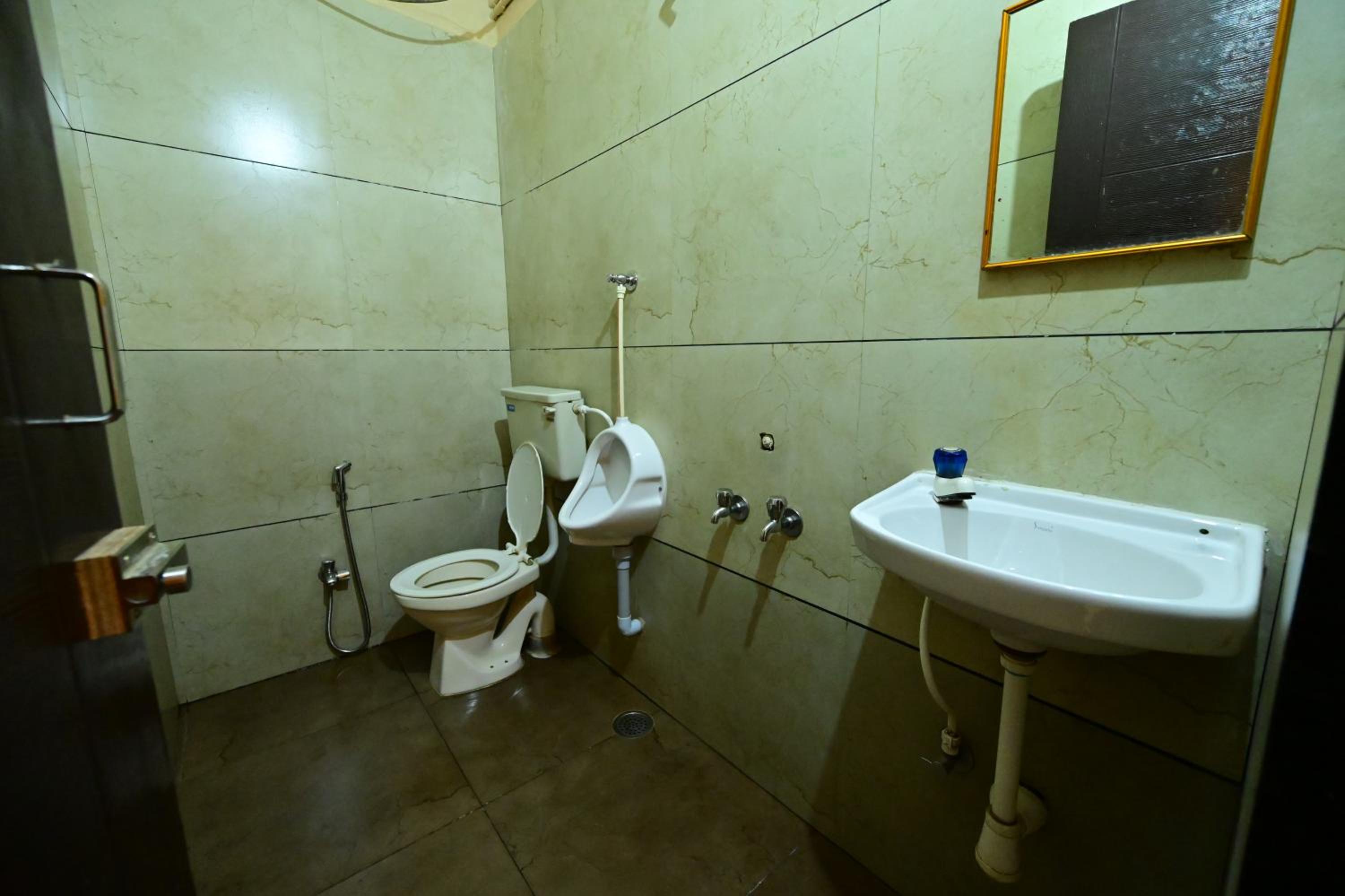 Standard Quadruple Room - Photo 3