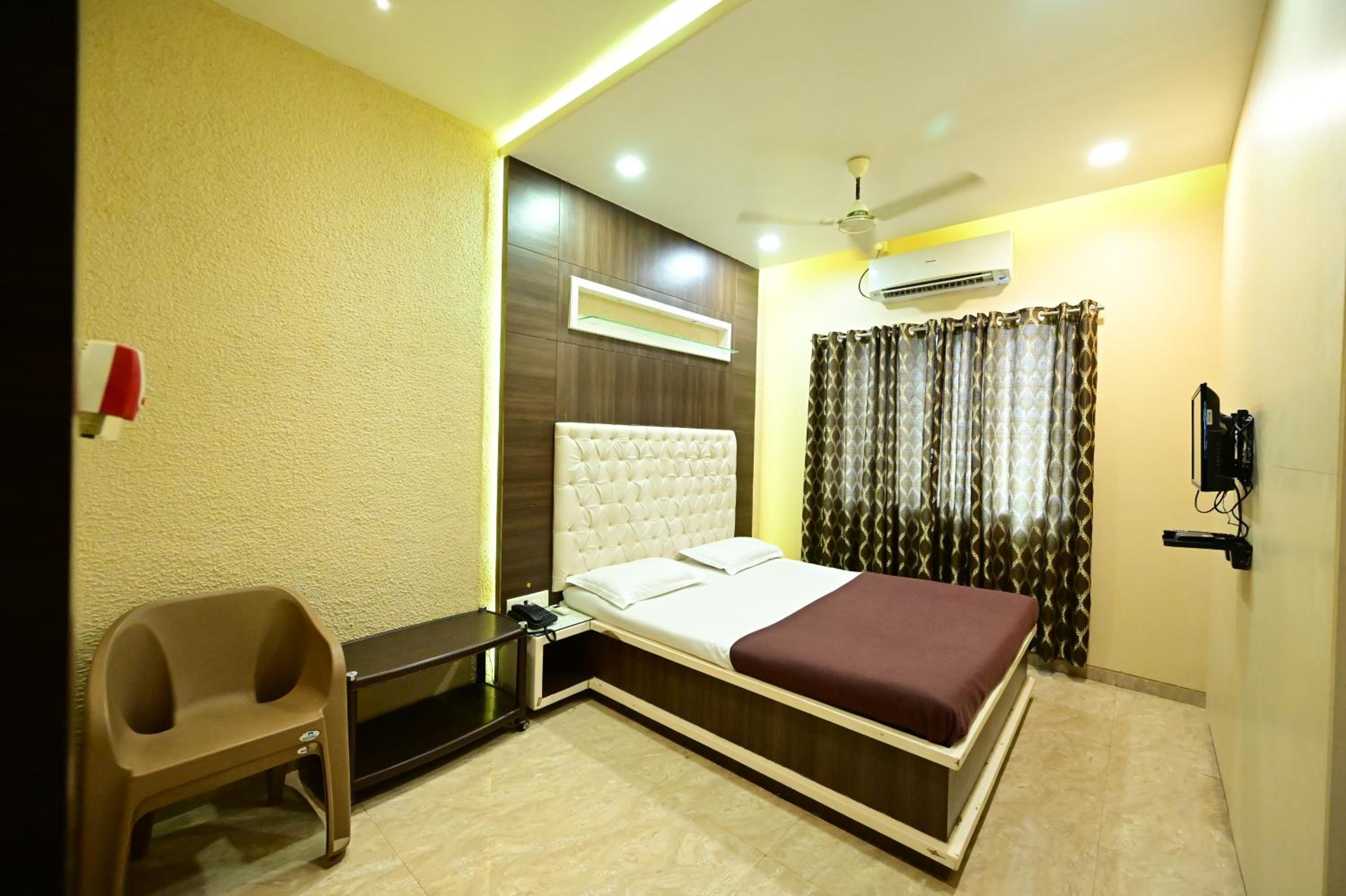 Deluxe Room - Photo 2