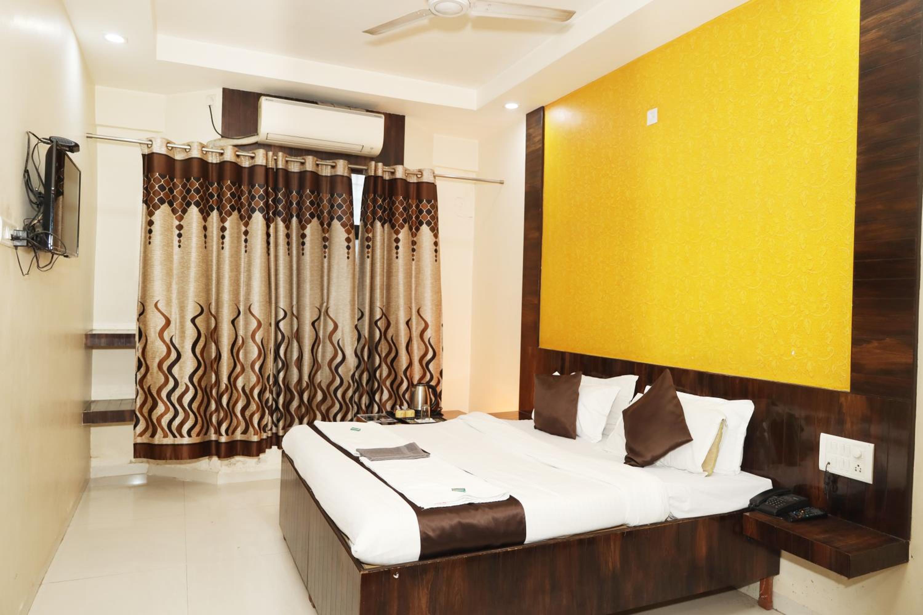 Deluxe Double Room photo 3