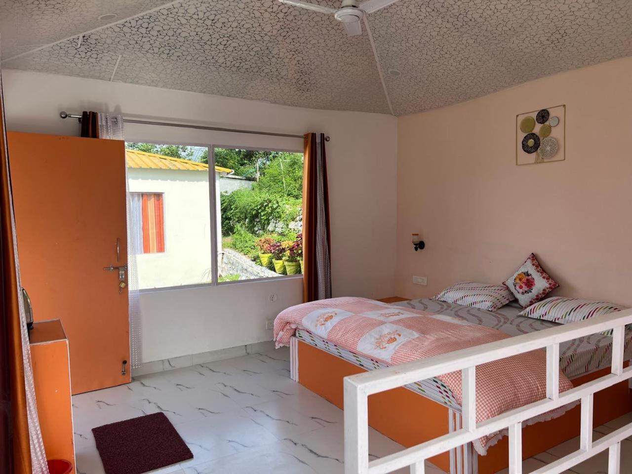 Quadruple Room with Mountain View photo 1