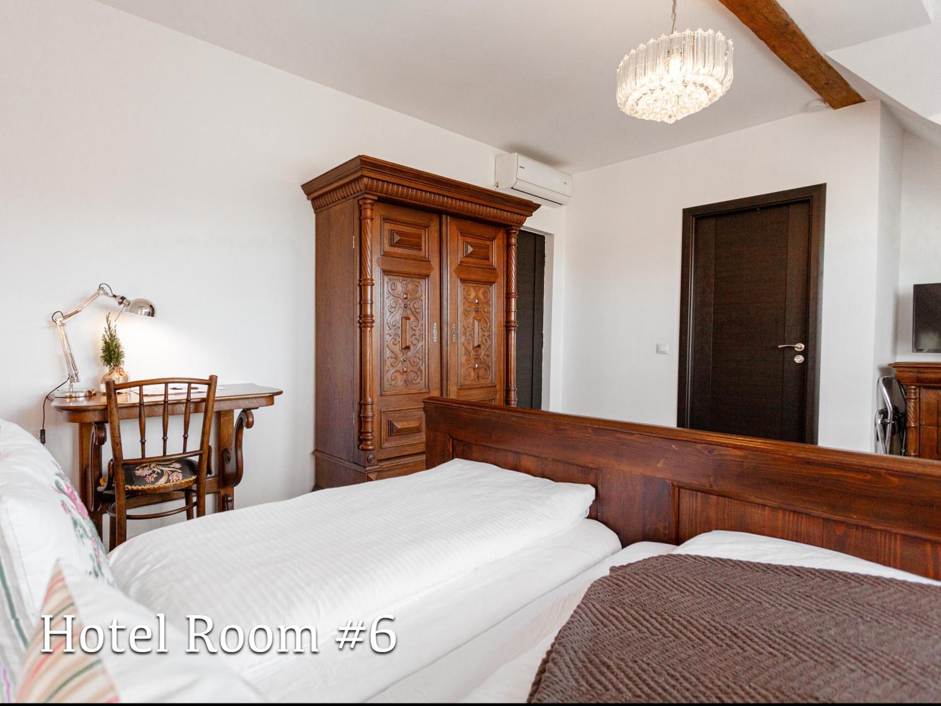 Double Room with Garden View - Photo 12