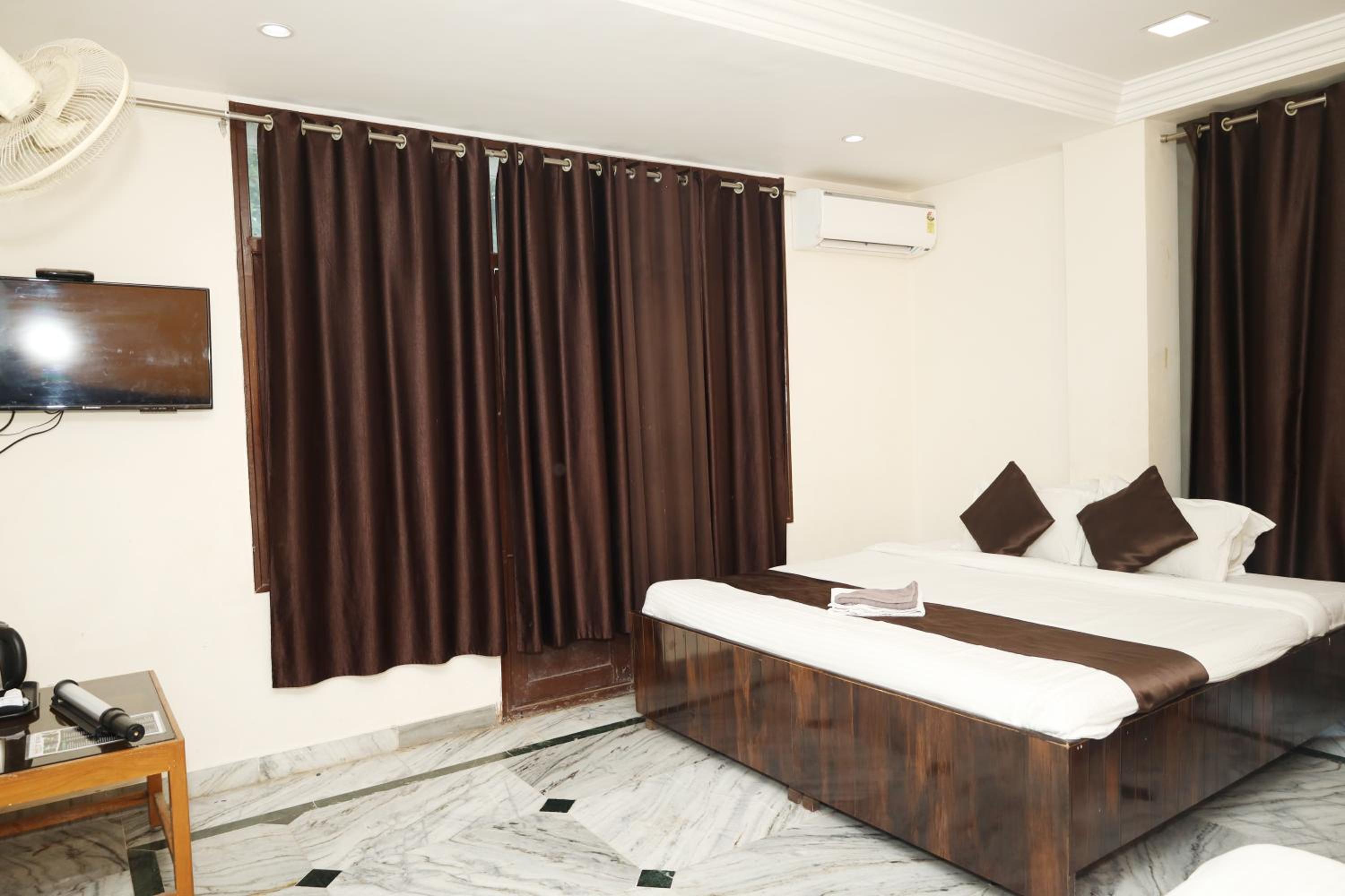 Family Suite with Balcony photo 3