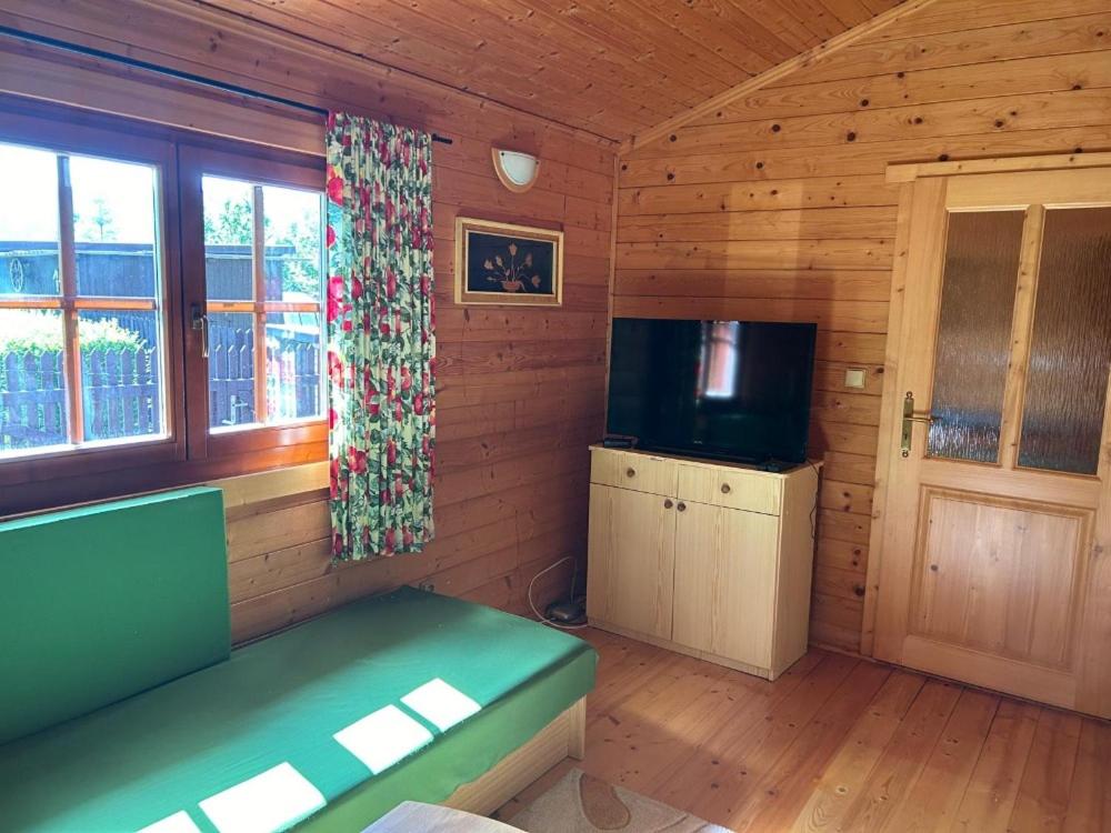 One-Bedroom House photo 1