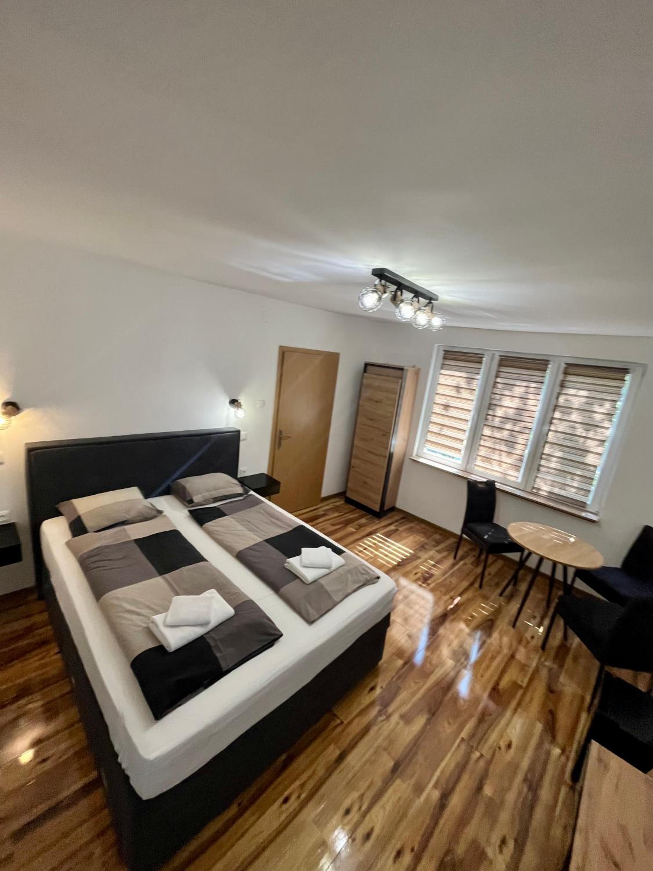 Deluxe Double Room - Photo 4