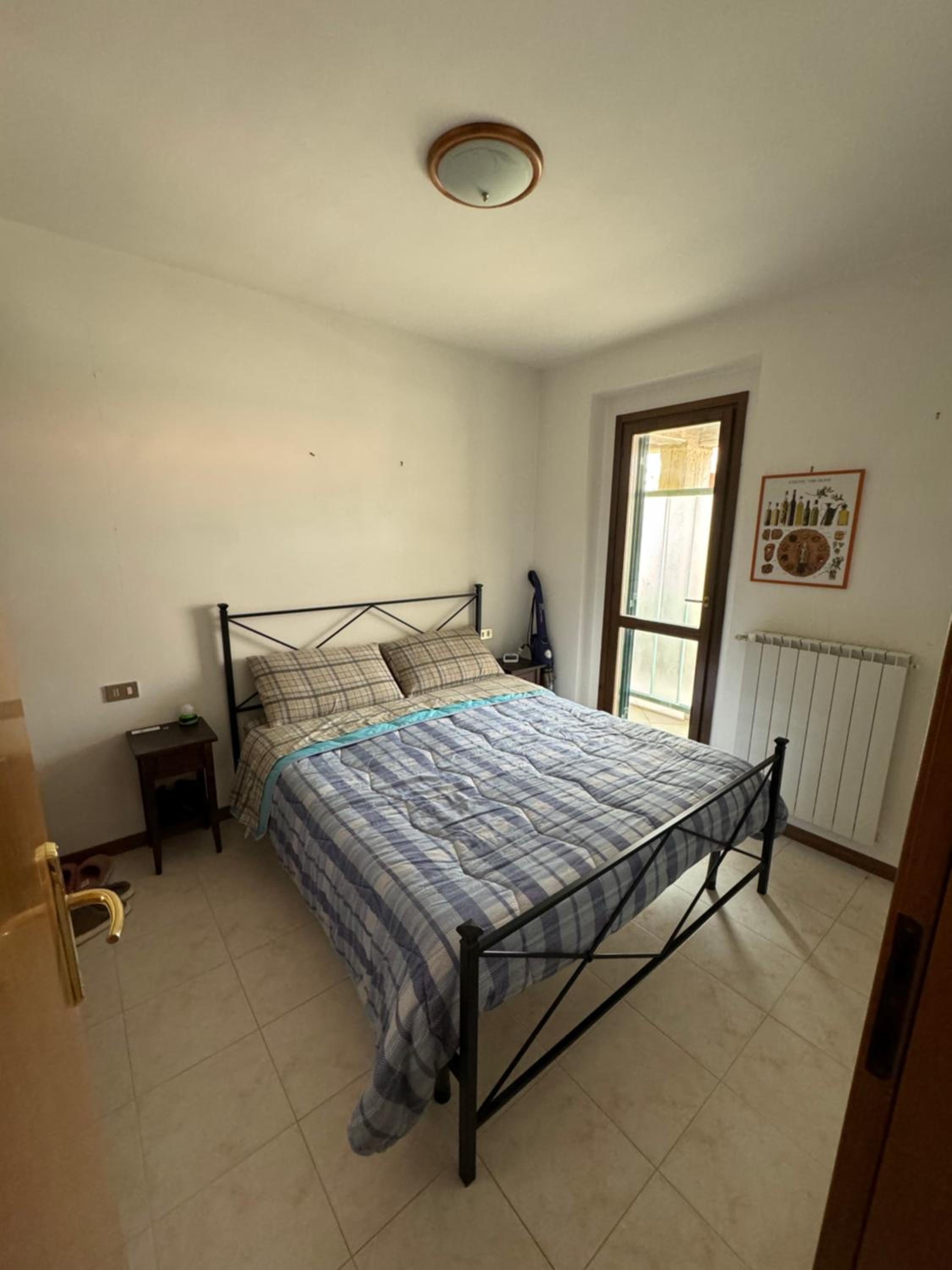 One-Bedroom Apartment With Balcony And Mountain View   photo 1