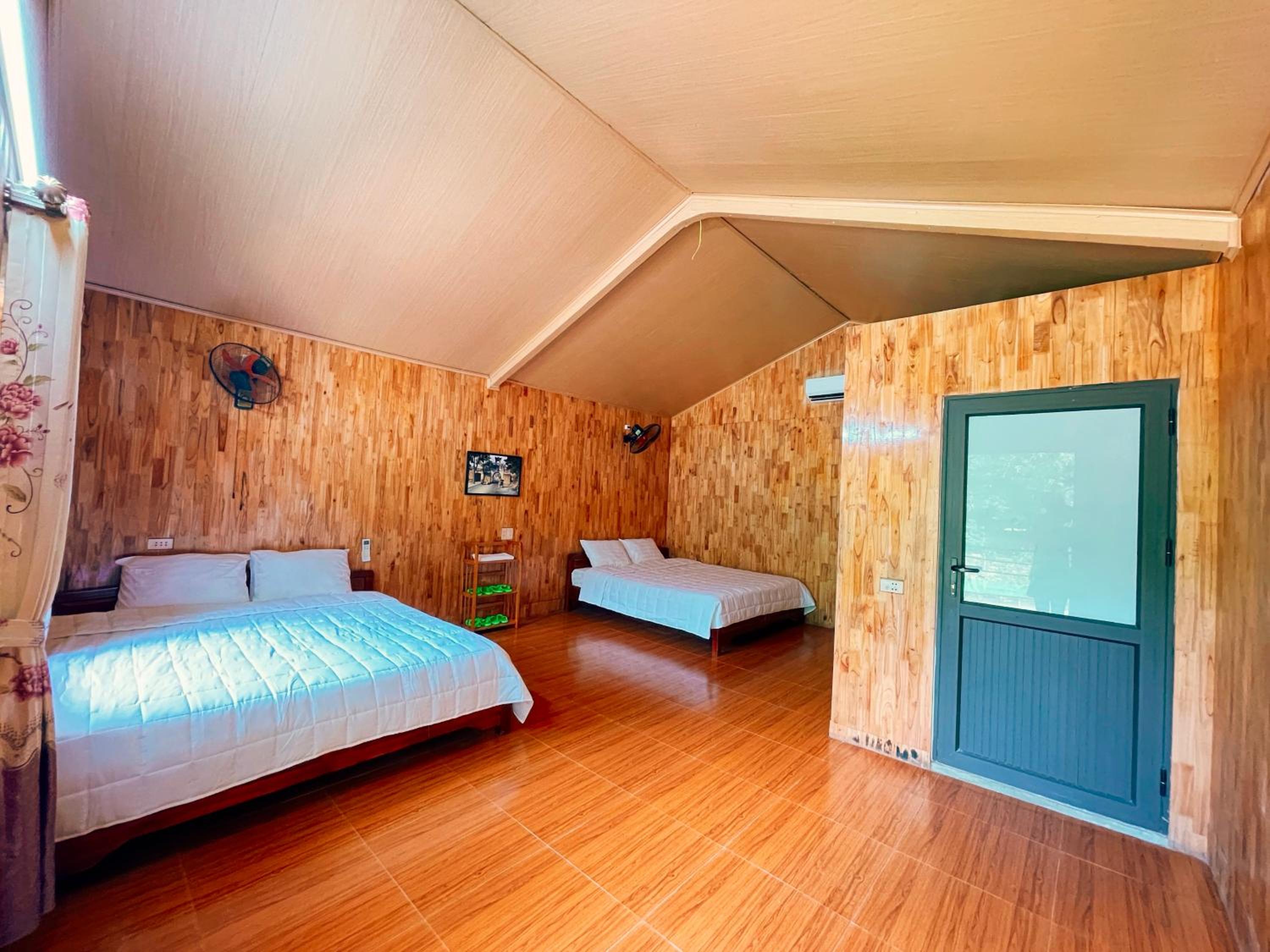 King Room With Two King Beds photo 2
