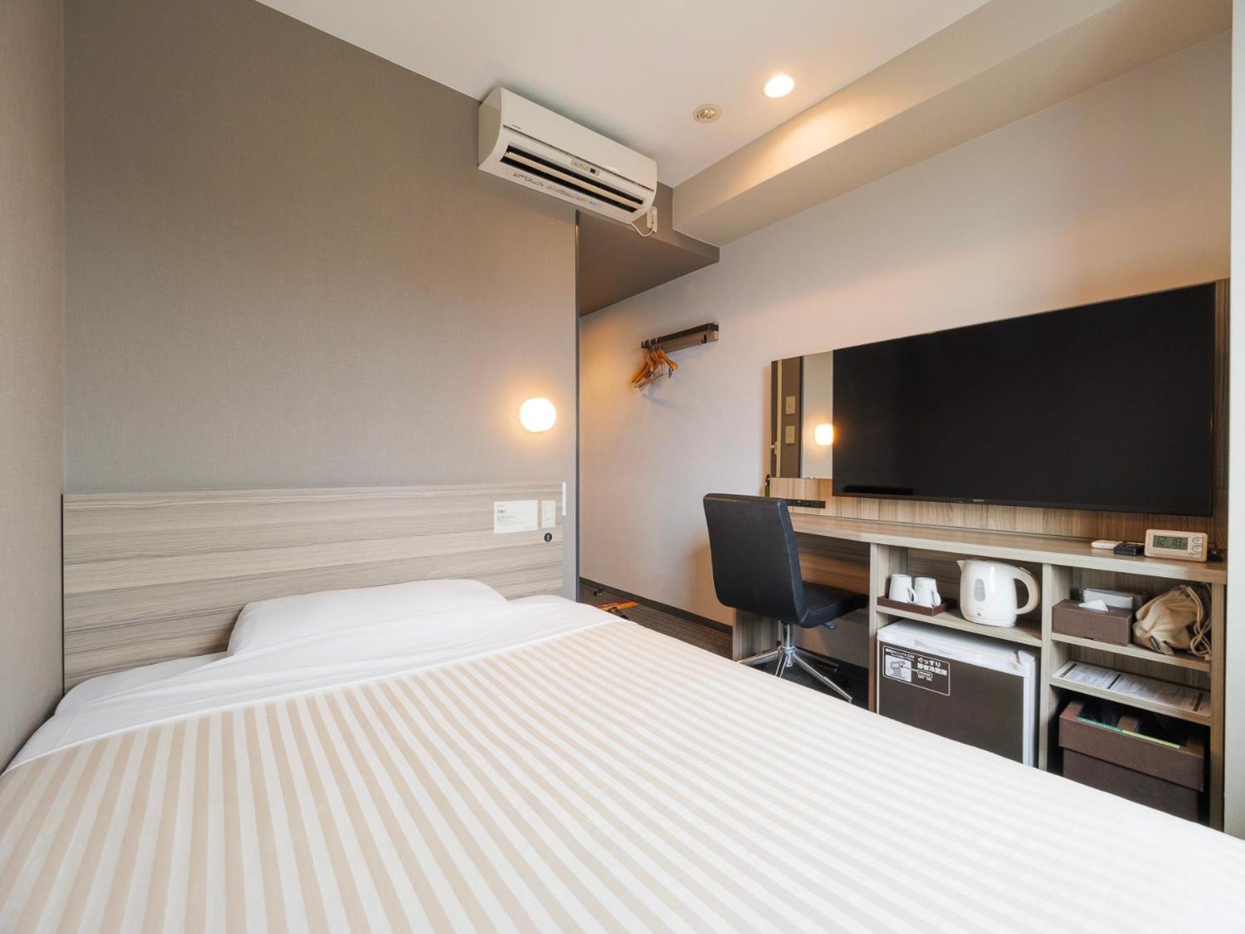 Double Room with Small Double Bed - Non-Smoking - Photo 1