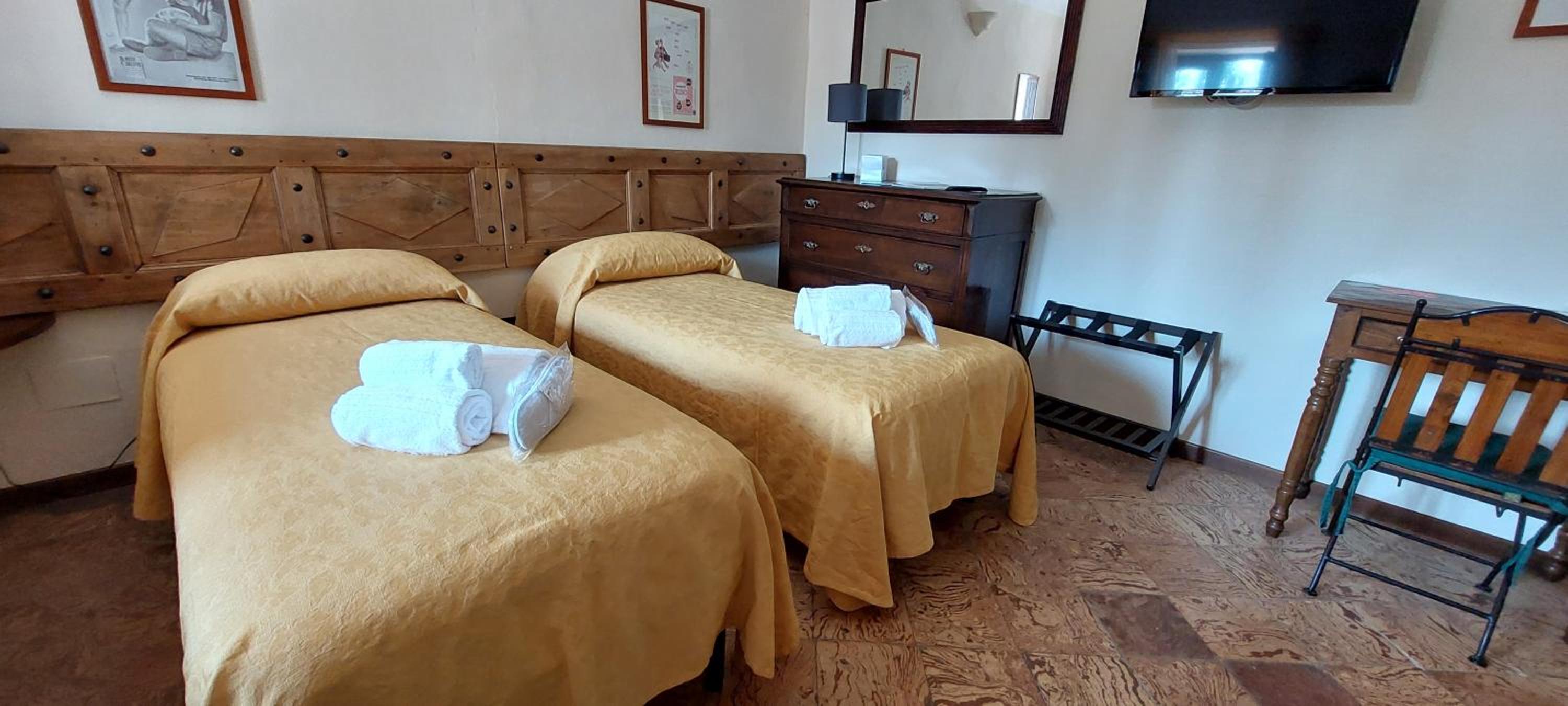 Triple Room with Garden View - Photo 24