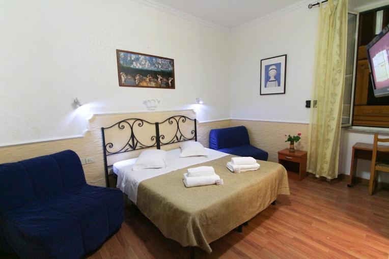 Quadruple Room with Private Bathroom