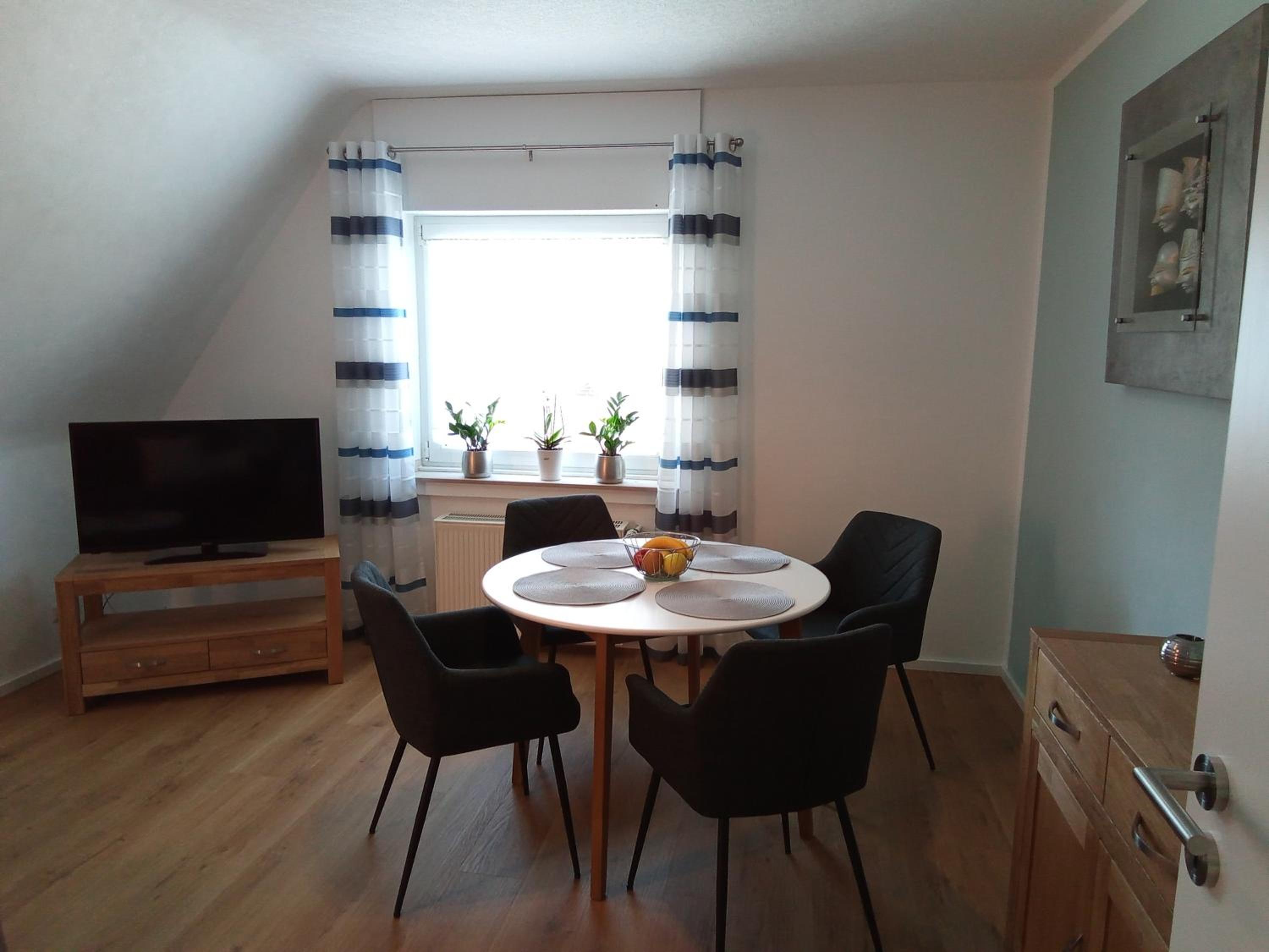 Apartment photo 2