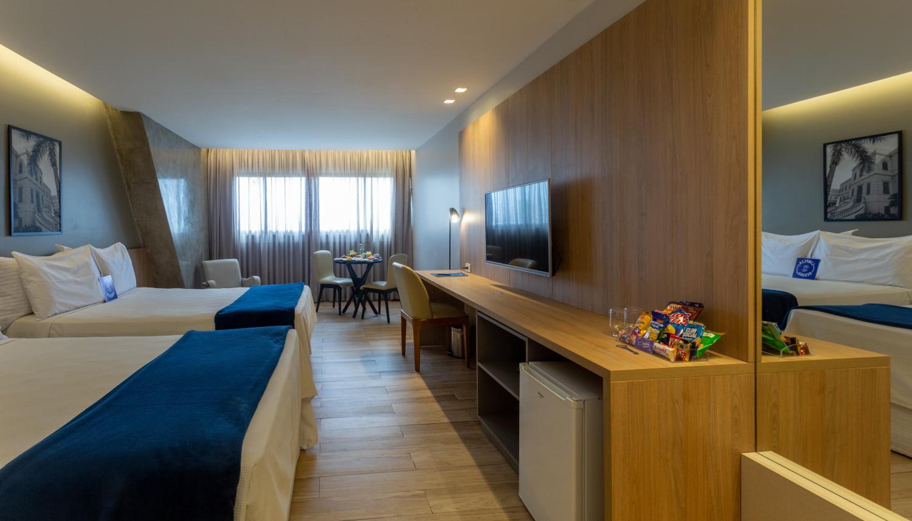 Family Room - Photo 3