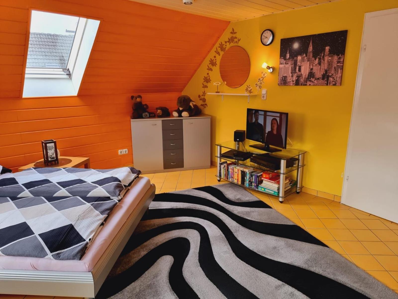 Three-Bedroom House photo 2