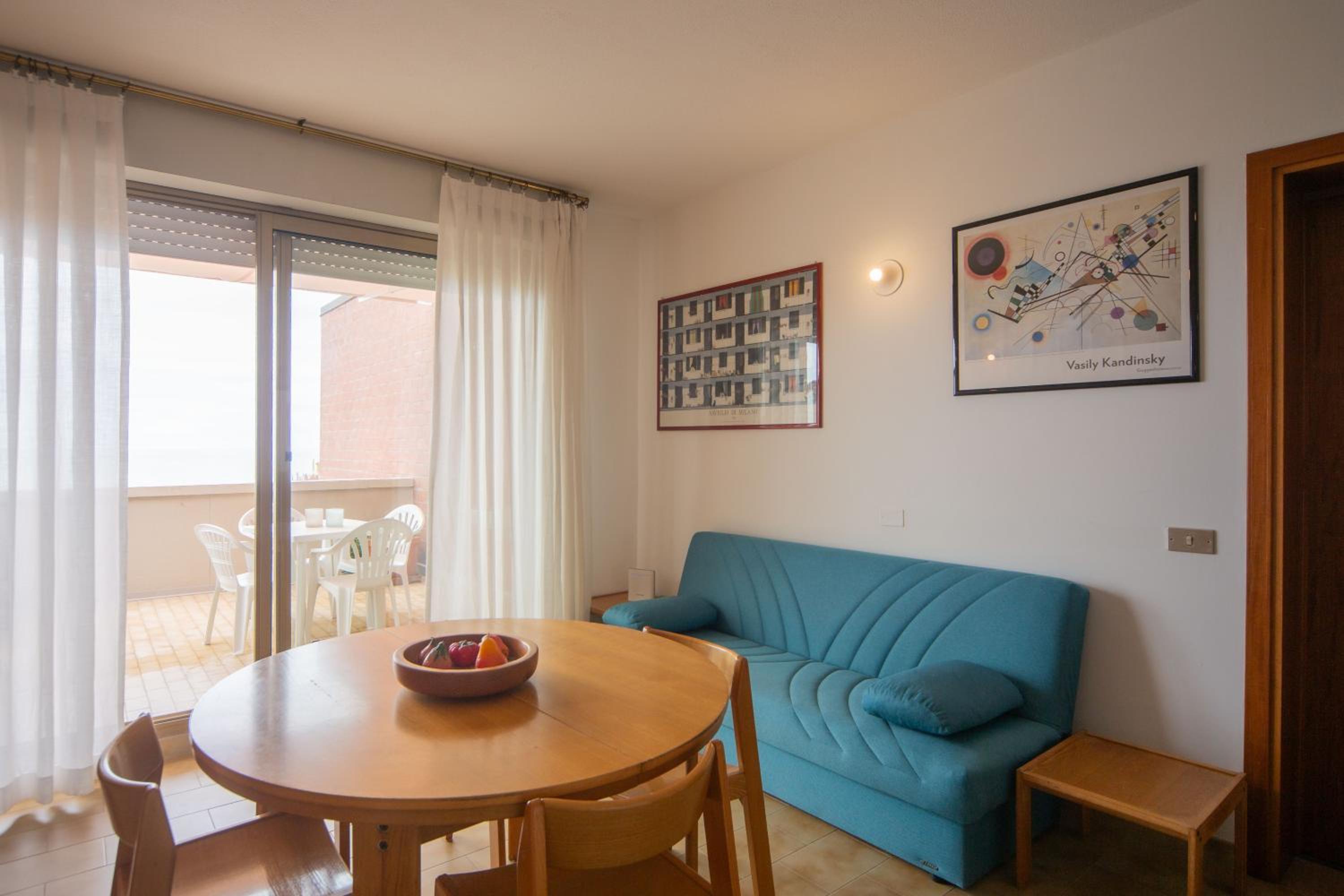 One-Bedroom Apartment photo 3