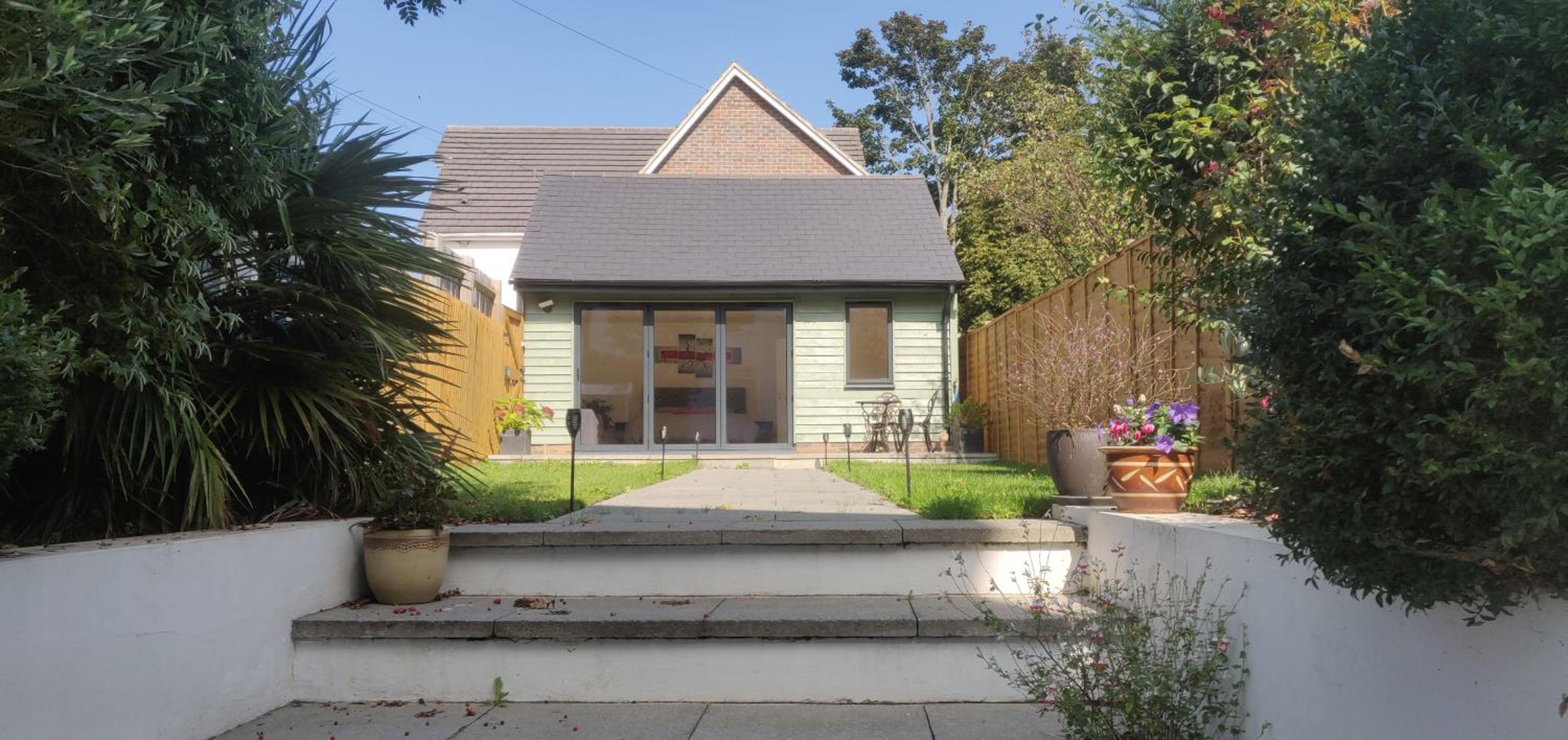 One-Bedroom House photo 2