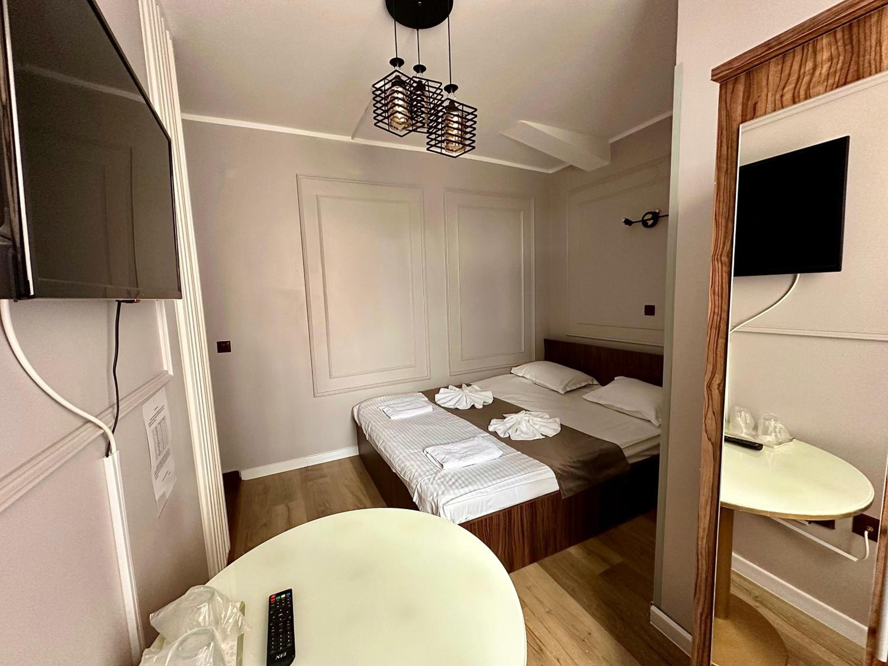 Double Room with Private Bathroom photo 2