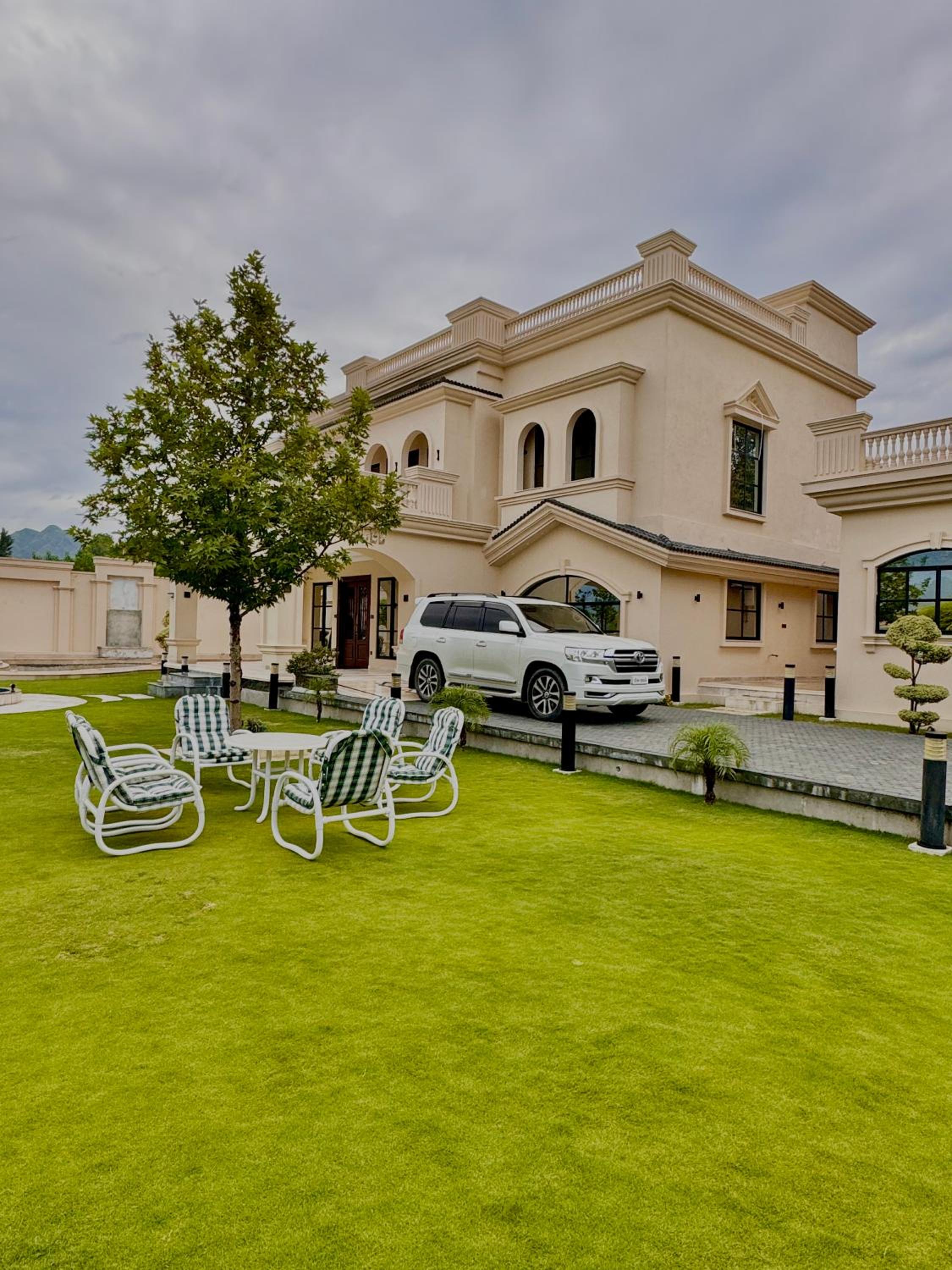 Three-Bedroom Villa photo 2