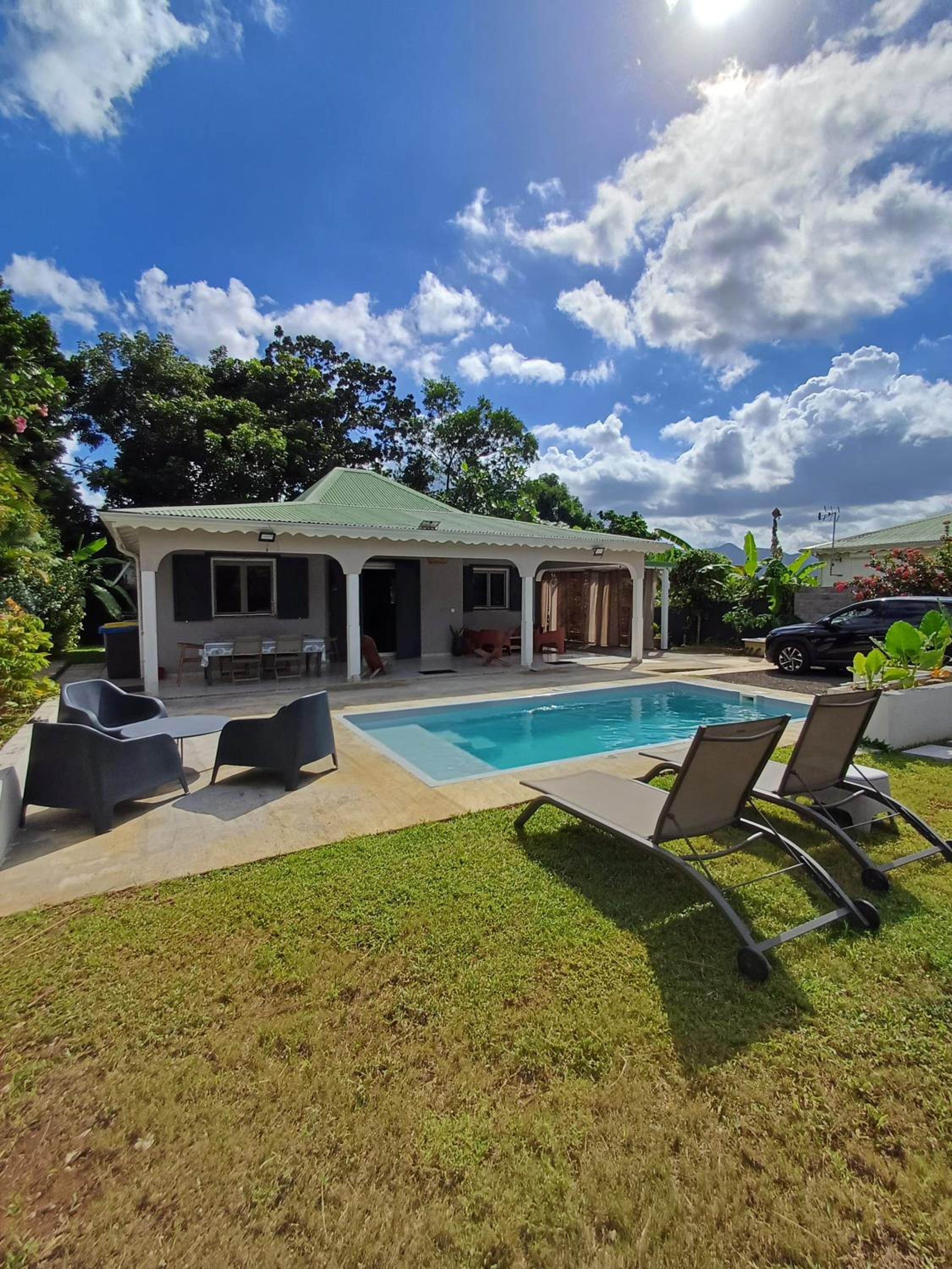 Three-Bedroom Villa photo 2