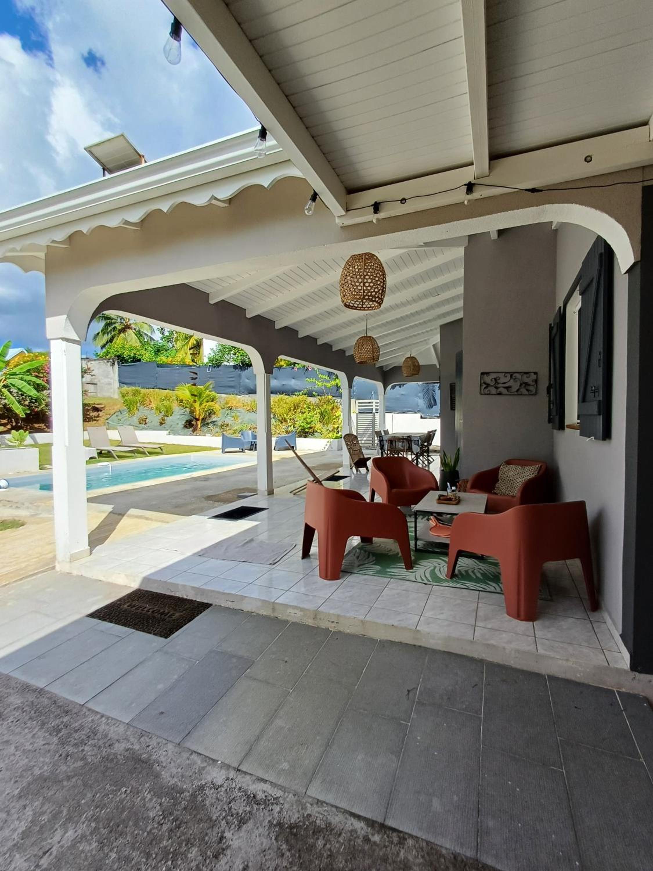 Three-Bedroom Villa photo 3