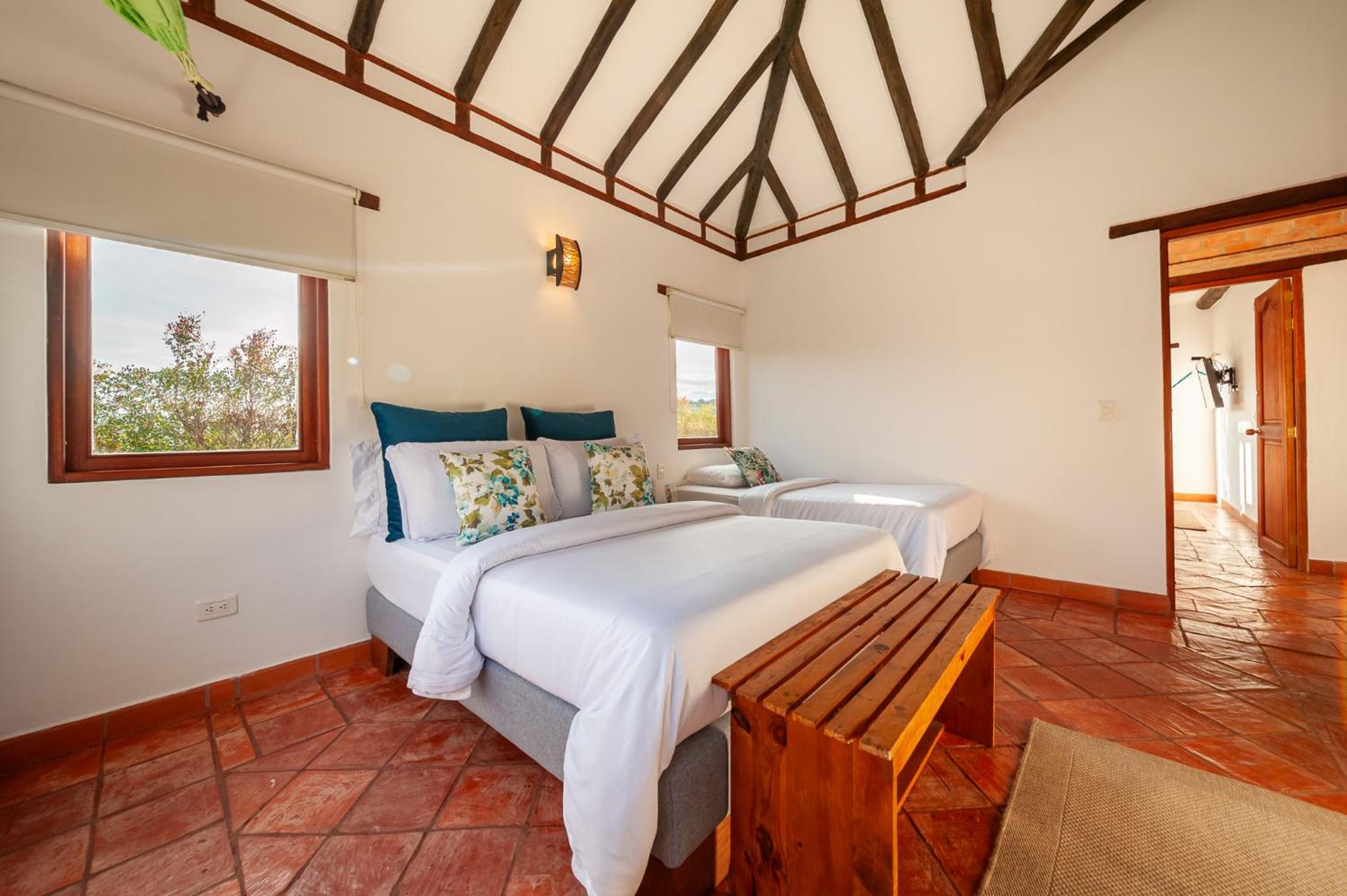 Deluxe Double Room with Extra Bed photo 3