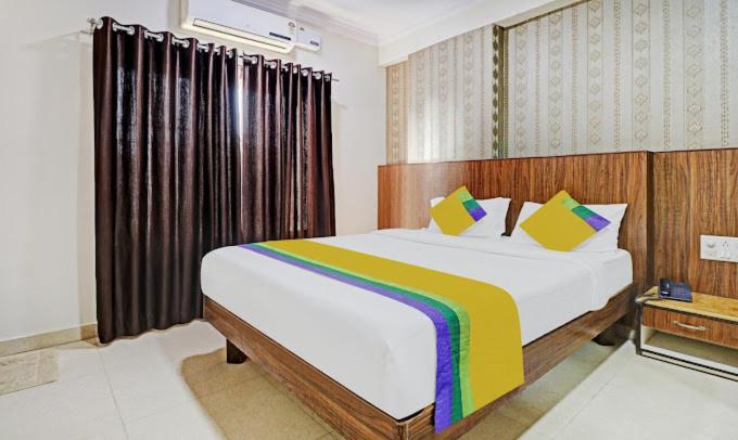 Standard Double Room with Fan - Photo 15