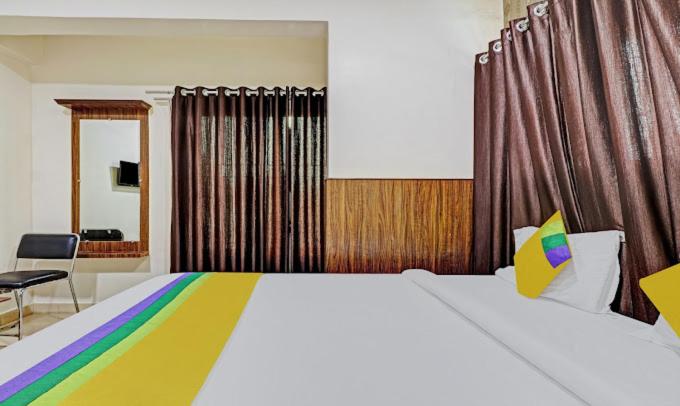Standard Double Room with Fan - Photo 14