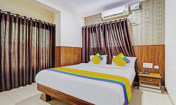 Standard Double Room with Fan - Photo 11