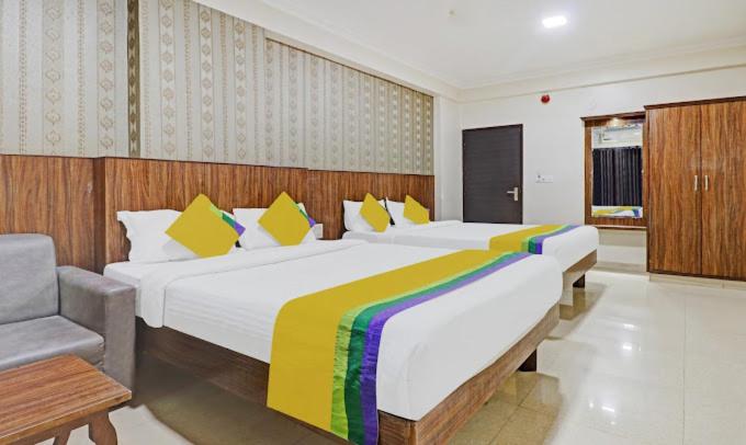 Quadruple Room - Photo 18
