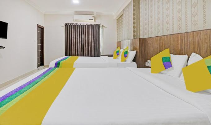 Quadruple Room - Photo 17