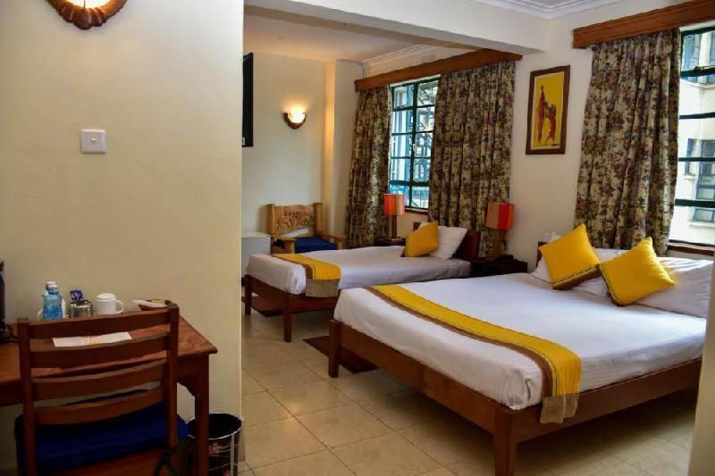 Standard Double or Twin Room - Photo 4