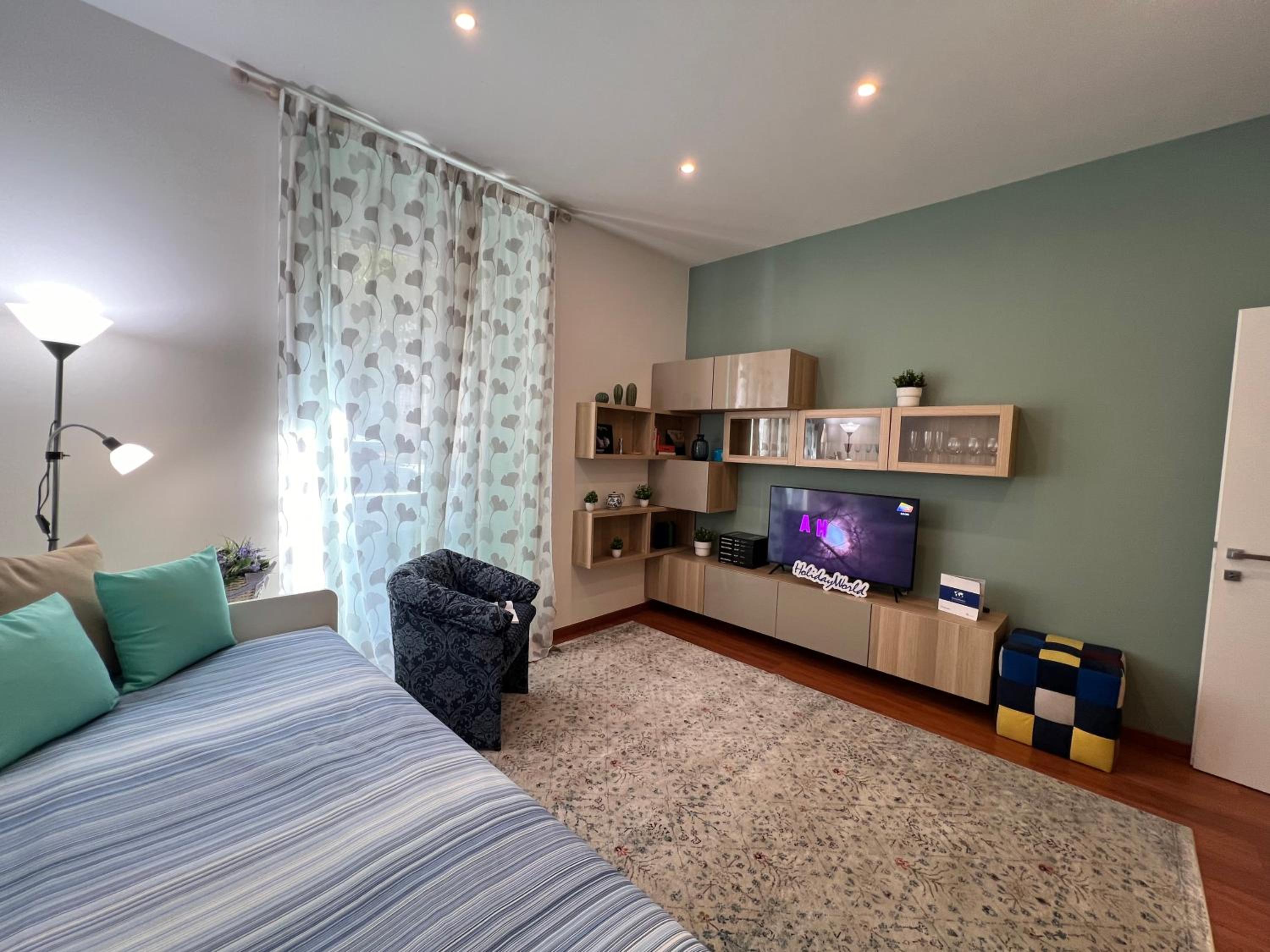 Studio Apartment