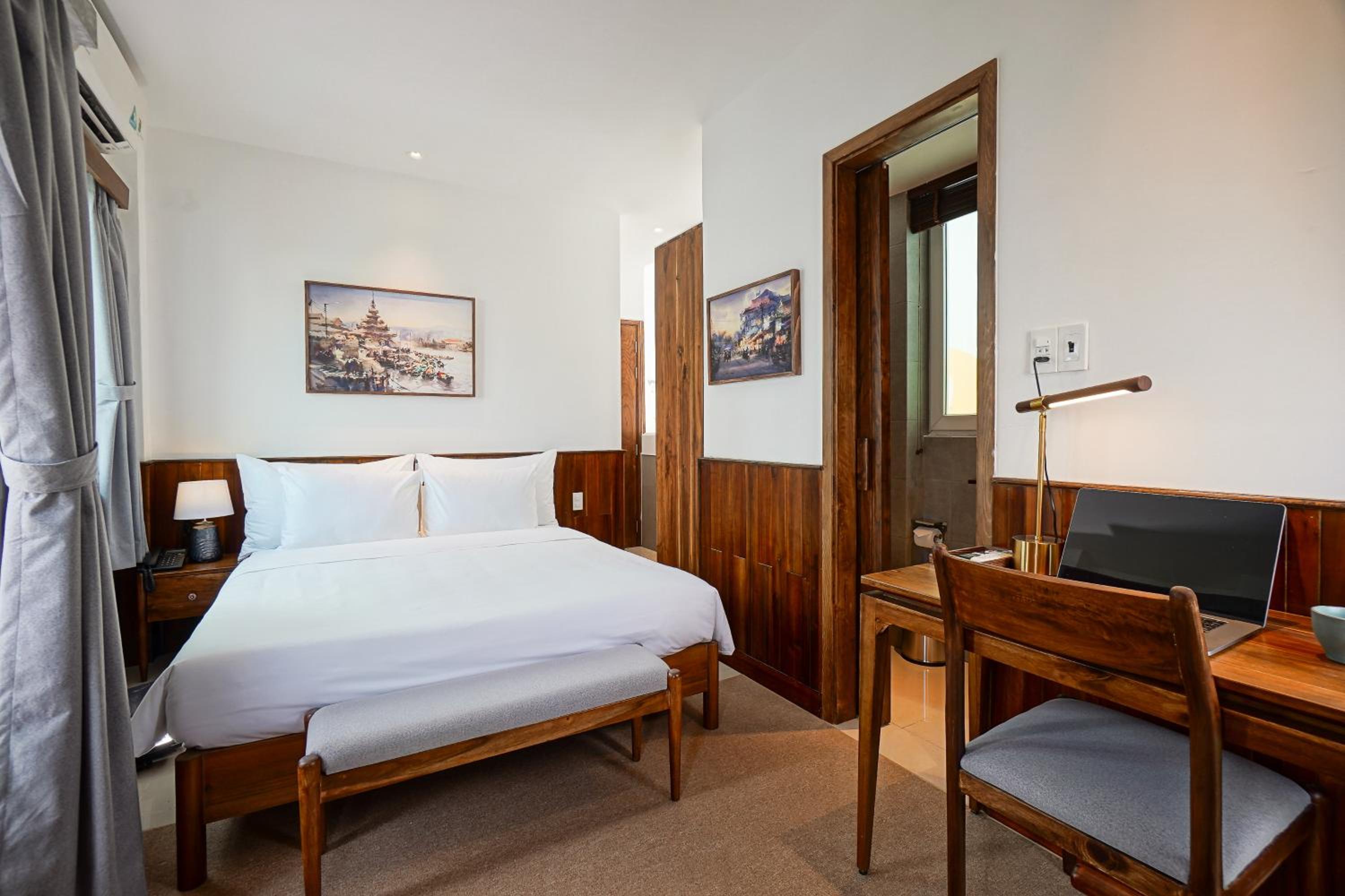 Deluxe Double Room with Balcony