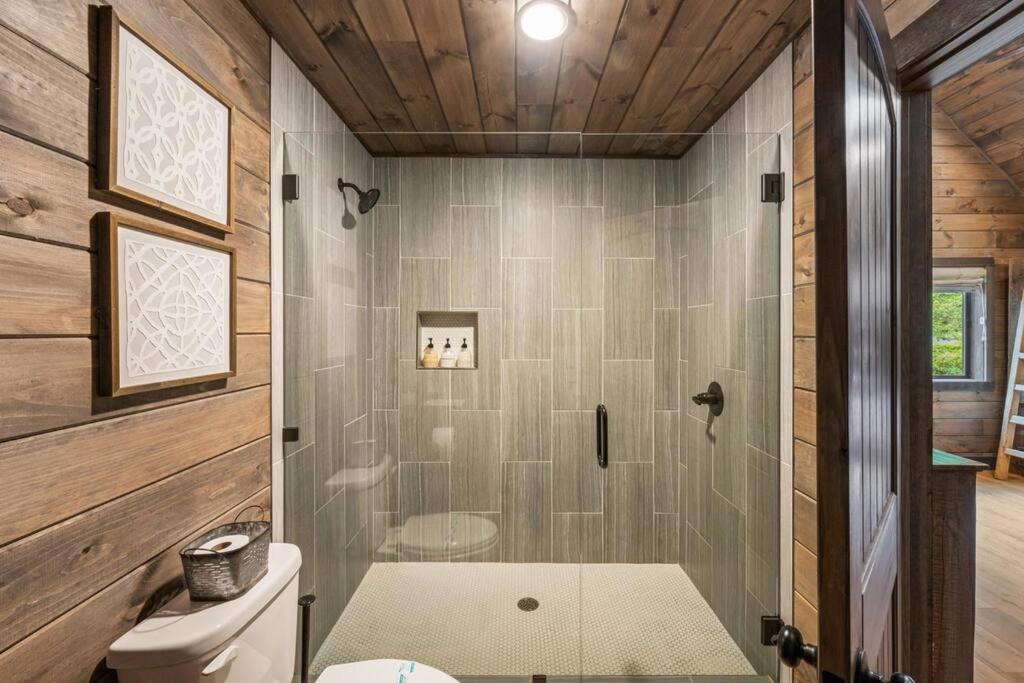 Four-Bedroom House photo 3