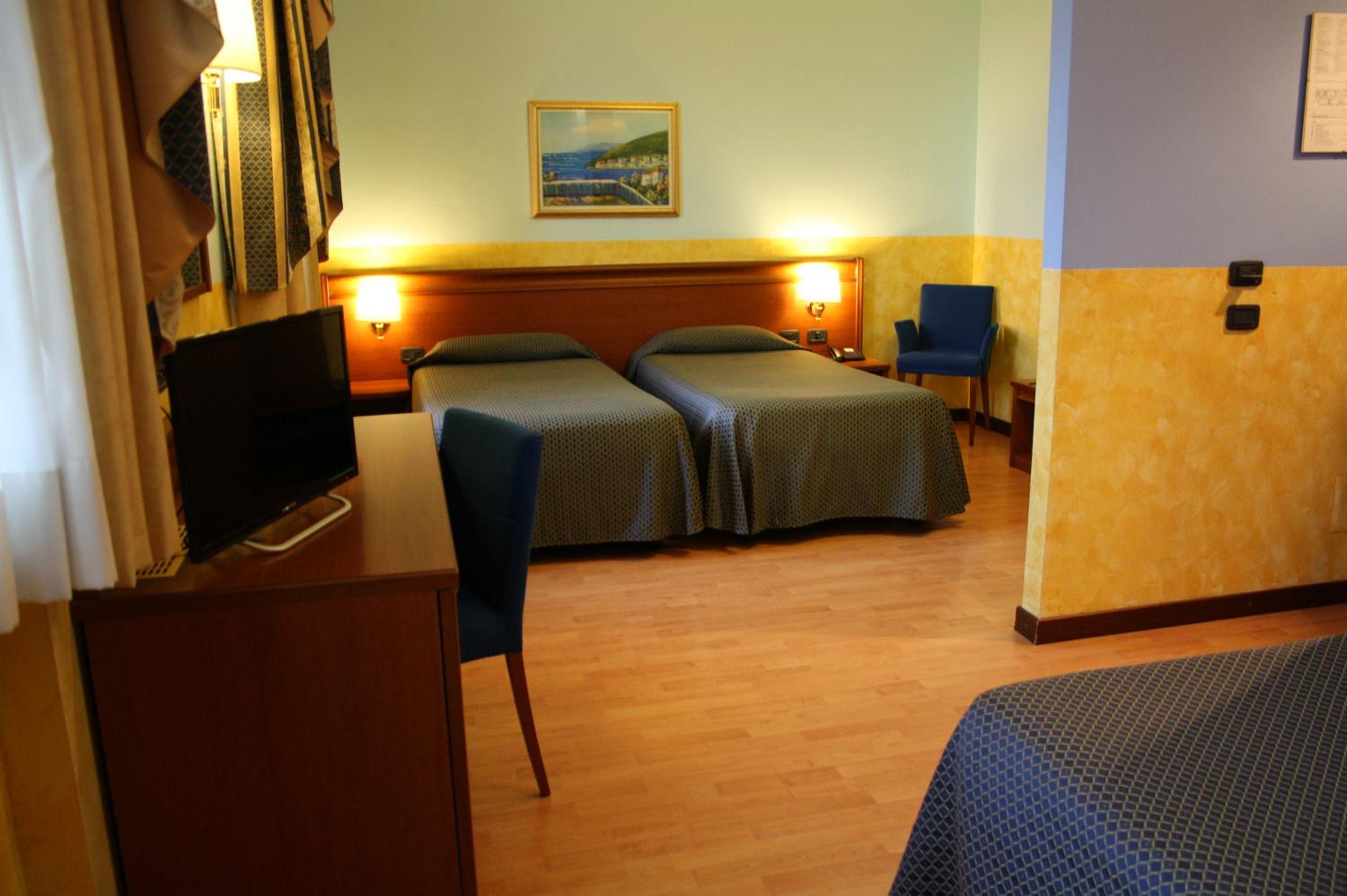 Triple Room - Photo 2