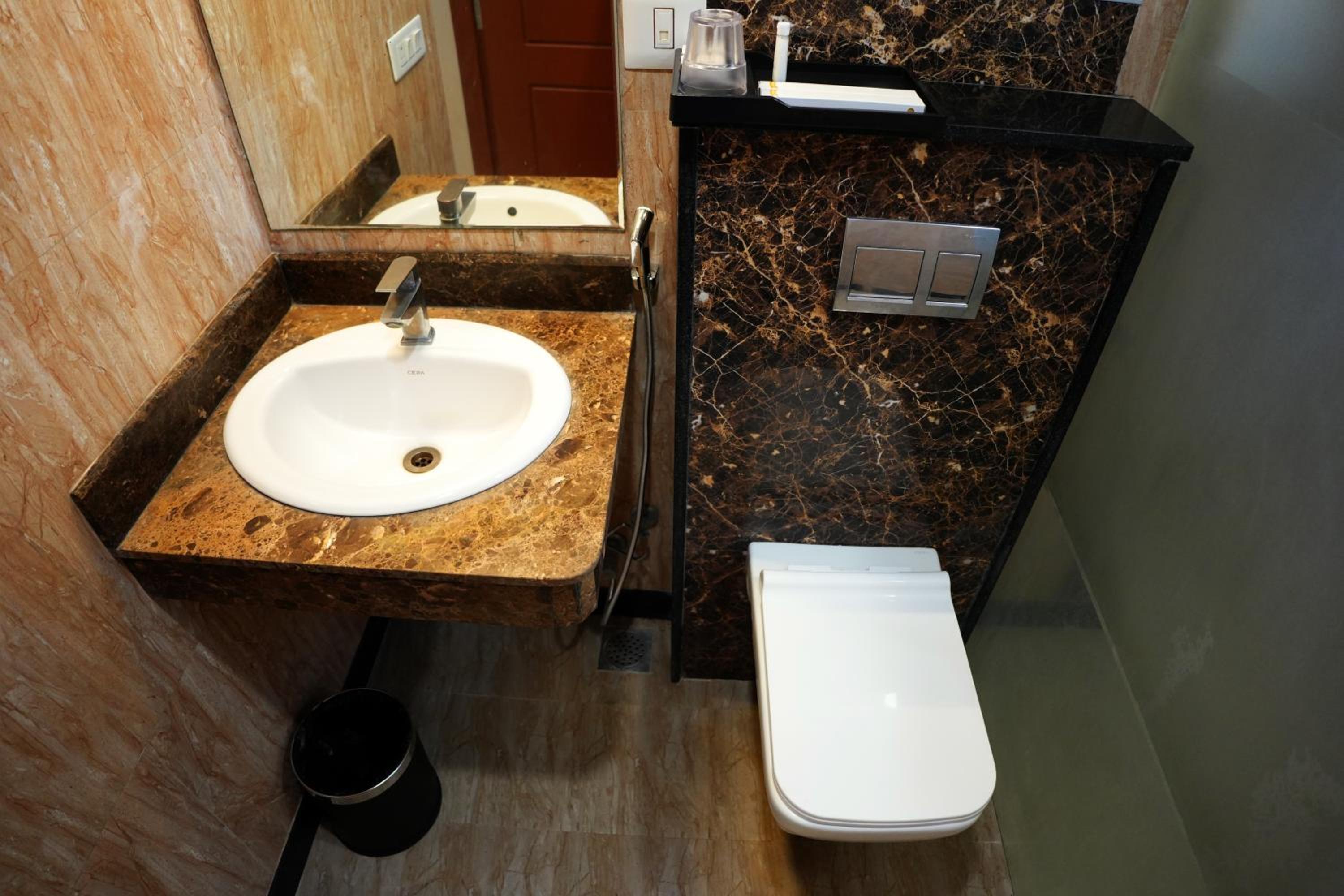 Deluxe Suite - Photo 4