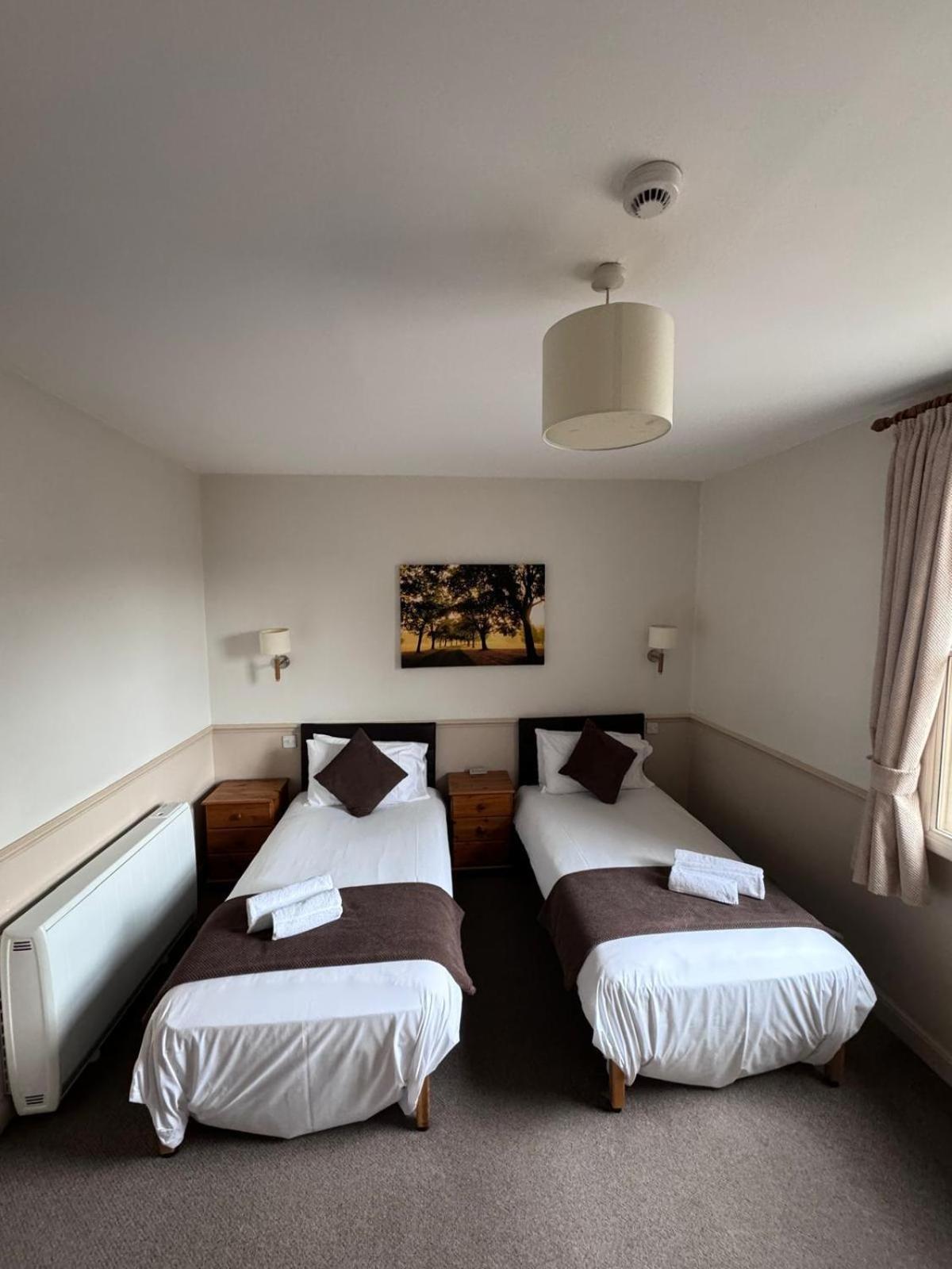 Standard Twin Room - Photo 1