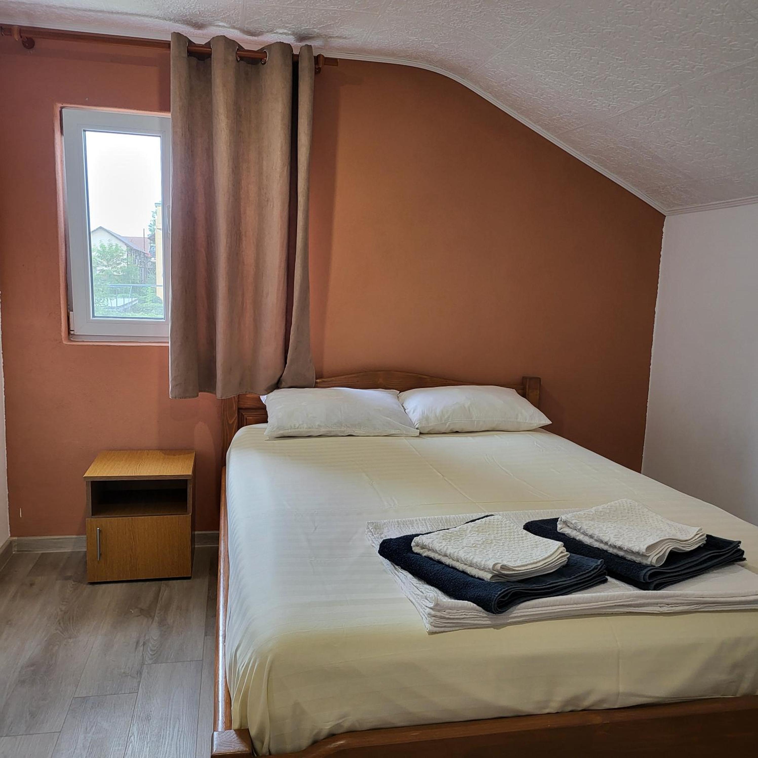 Double Room With Private Bathroom photo 1