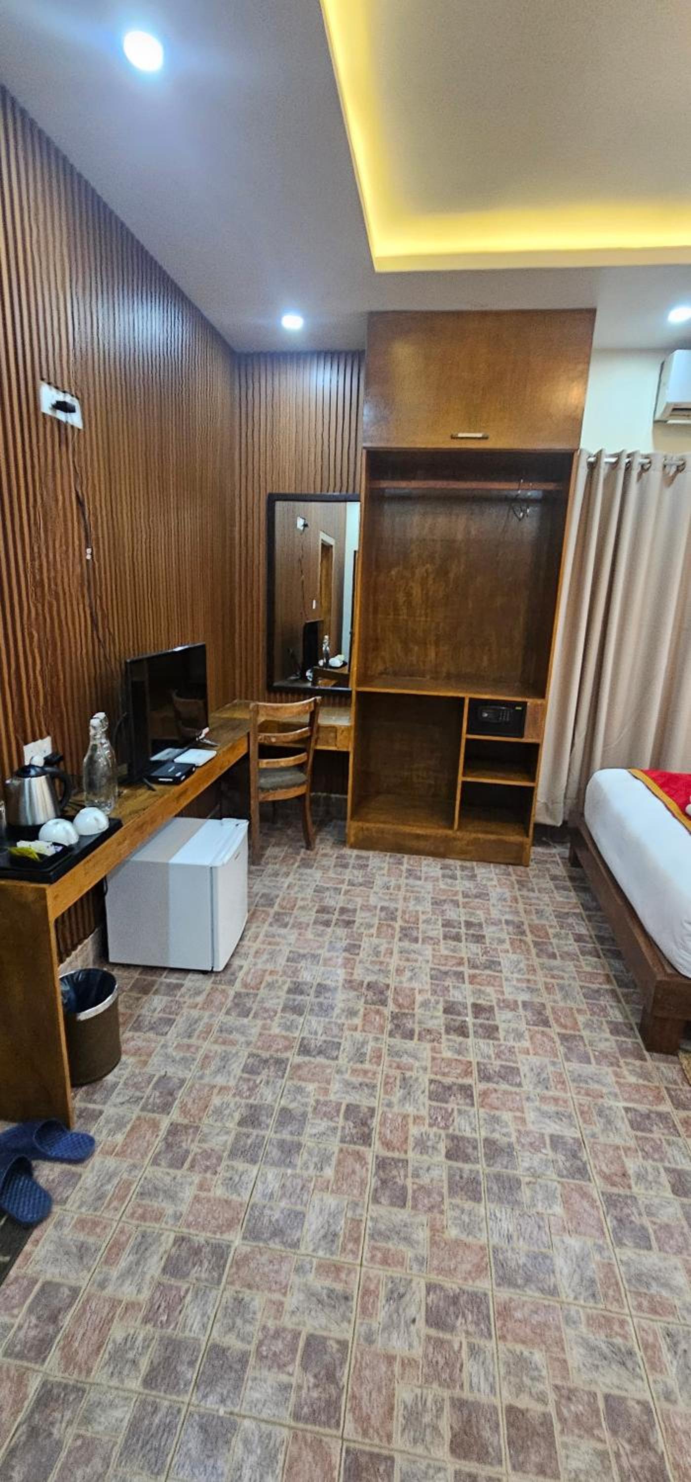 Superior Double or Twin Room with Pool View photo 3