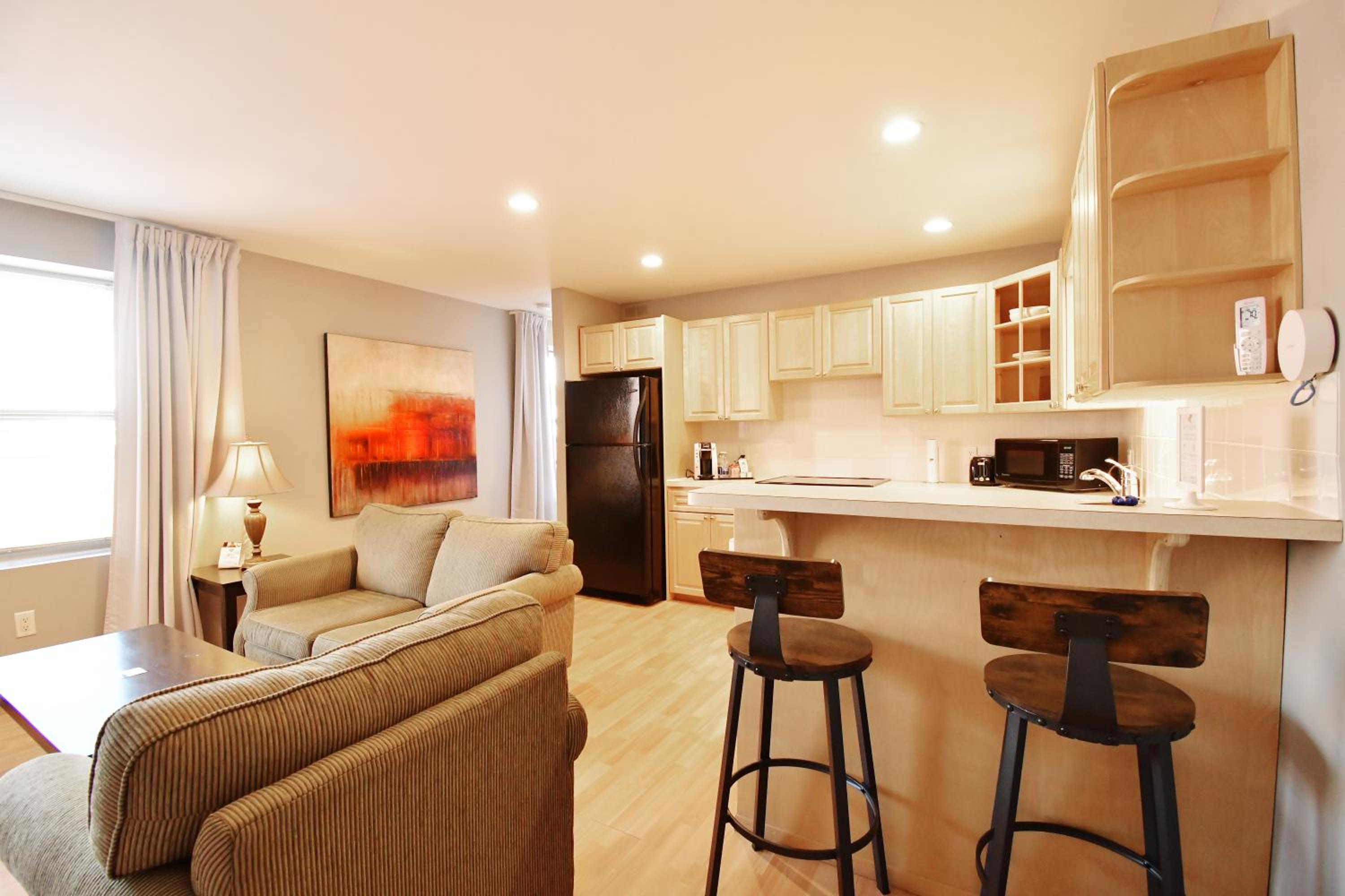 Deluxe Suite photo 2