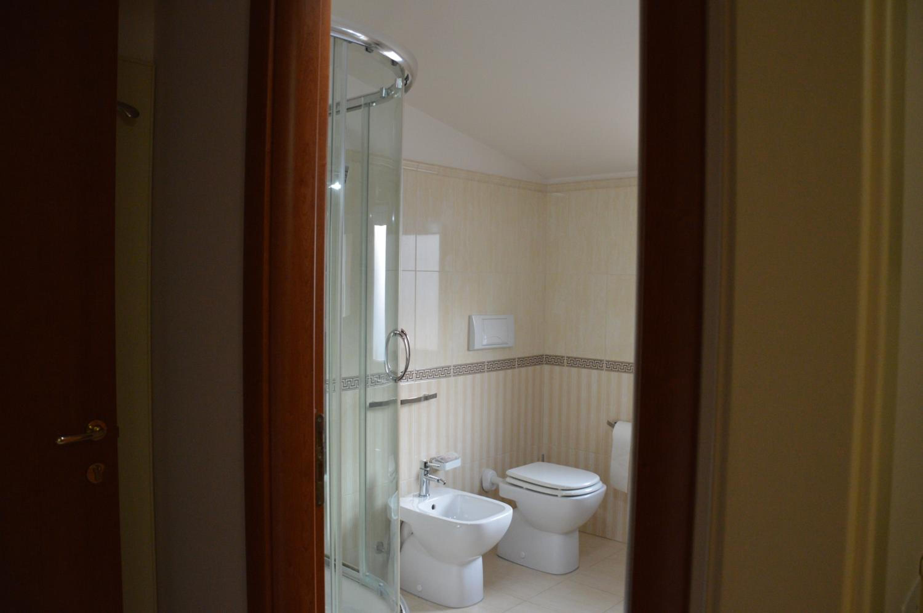 Triple Room with Terrace - Photo 9