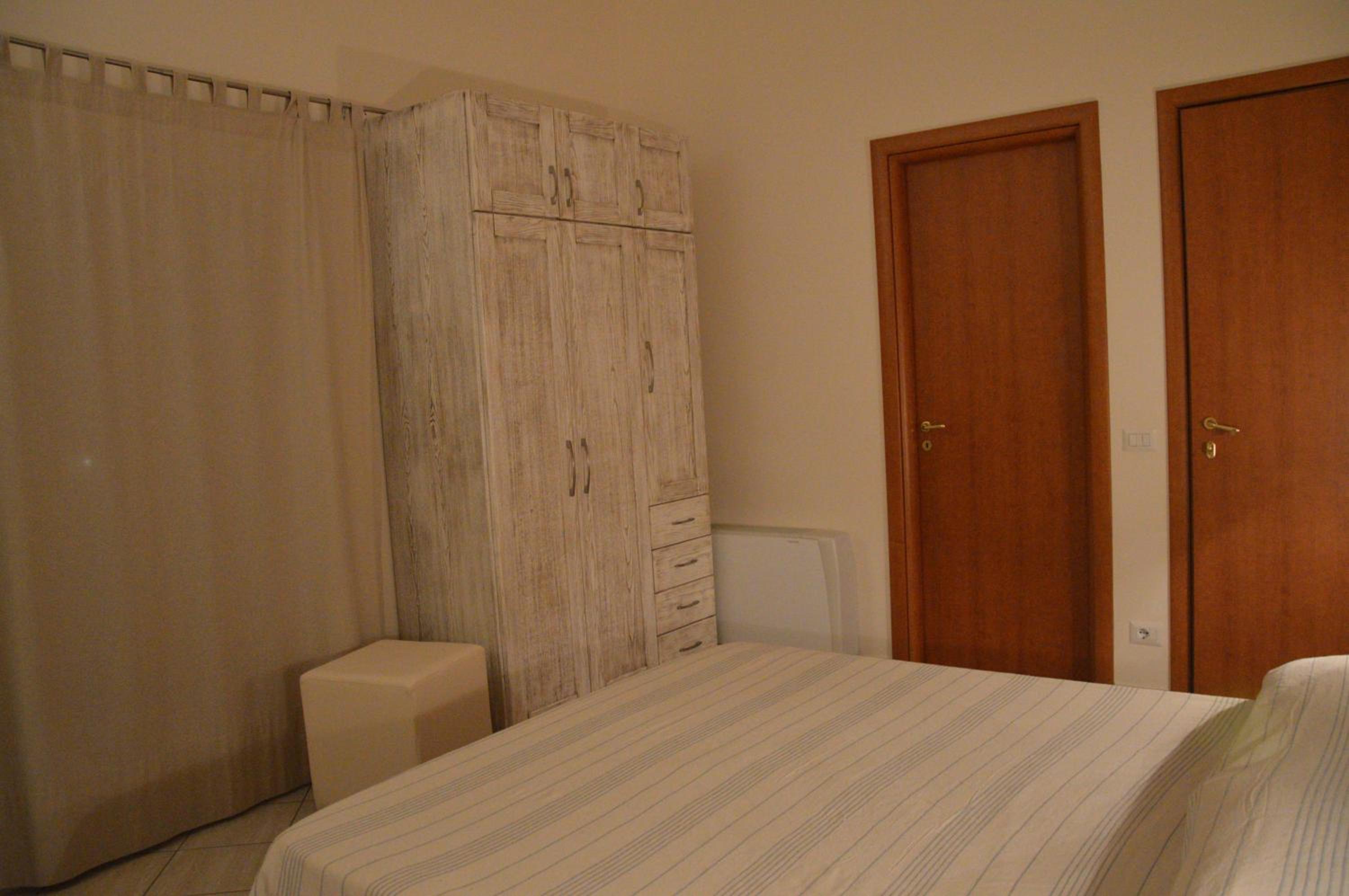 Triple Room with Balcony - Photo 8