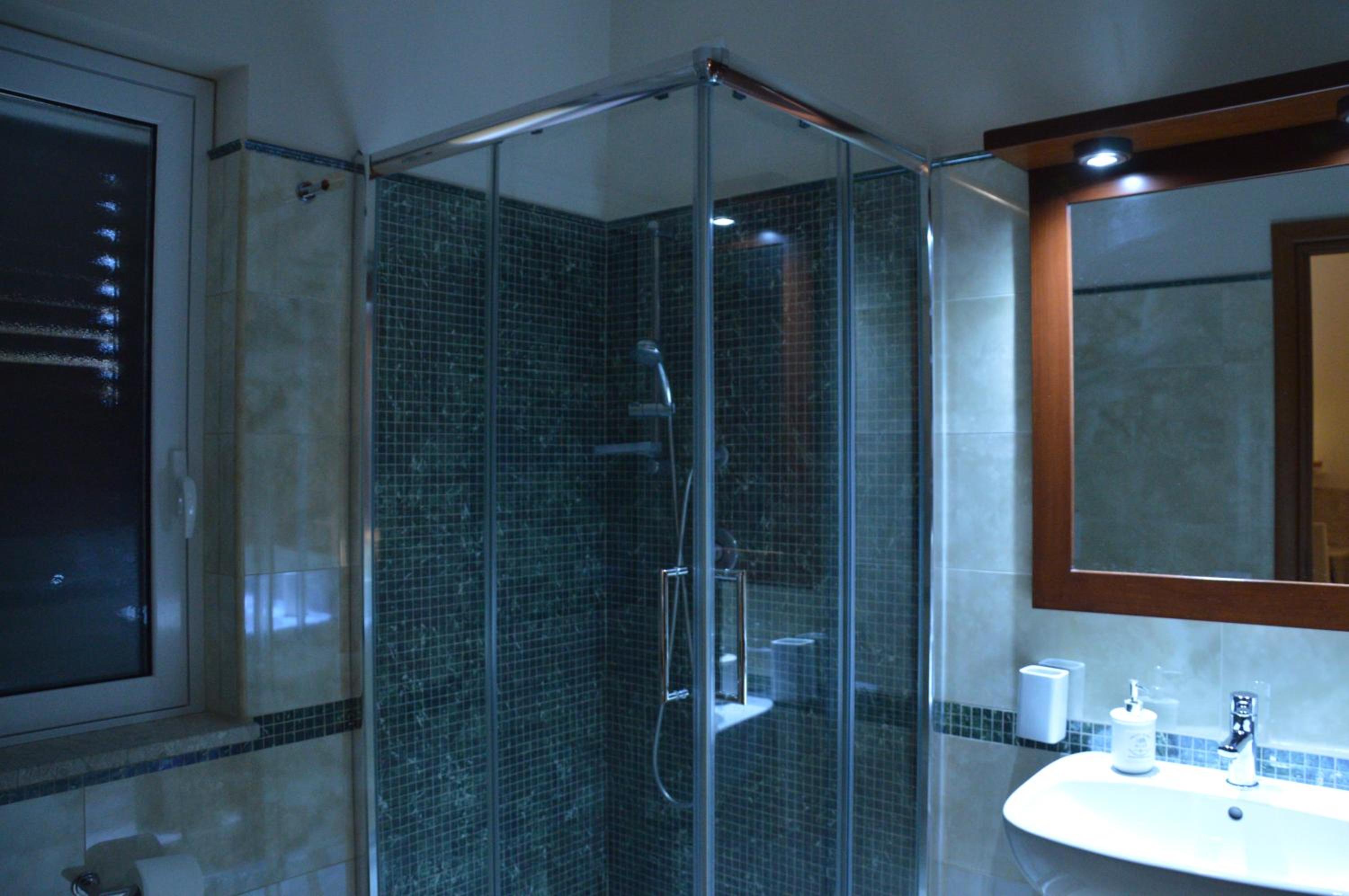 Triple Room with Balcony - Photo 6