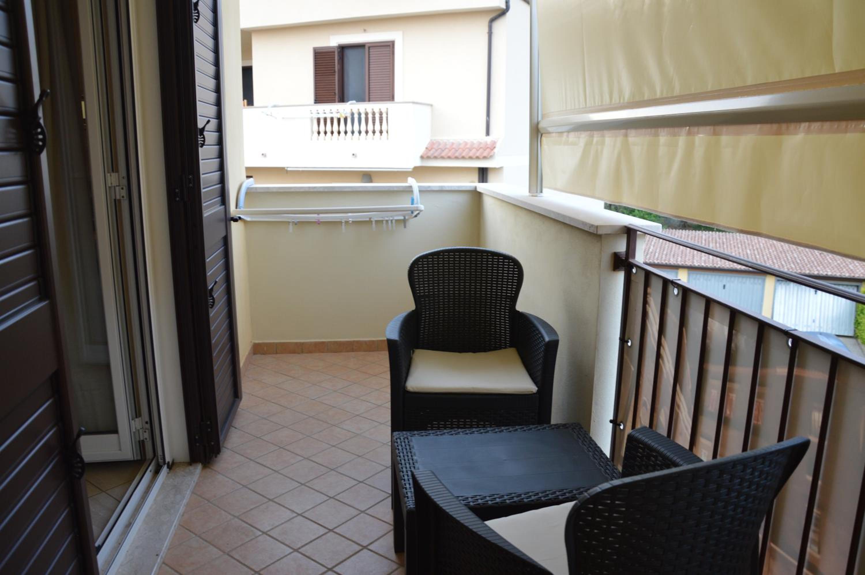 Triple Room with Balcony - Photo 2