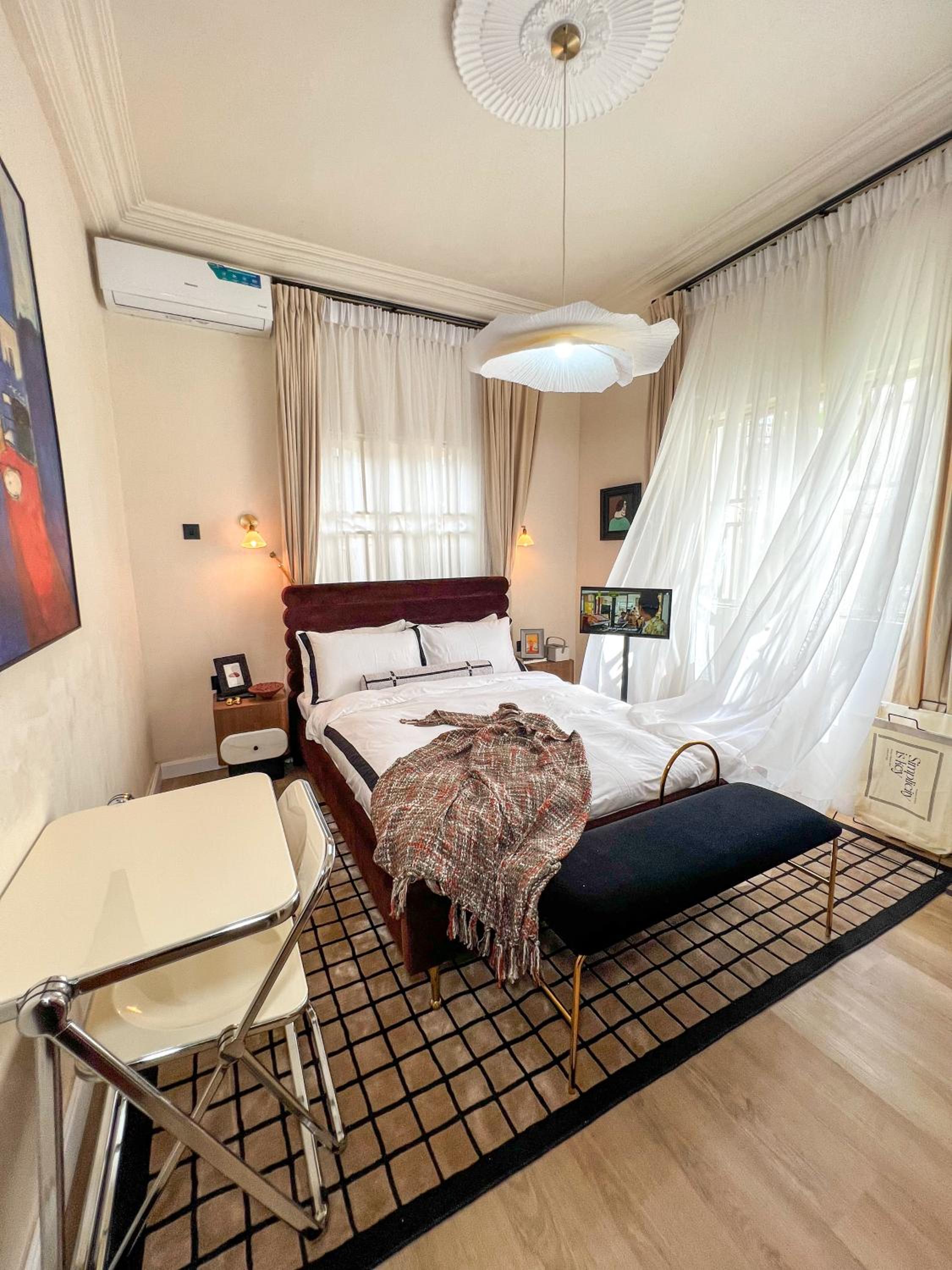 Single Room with Private Bathroom