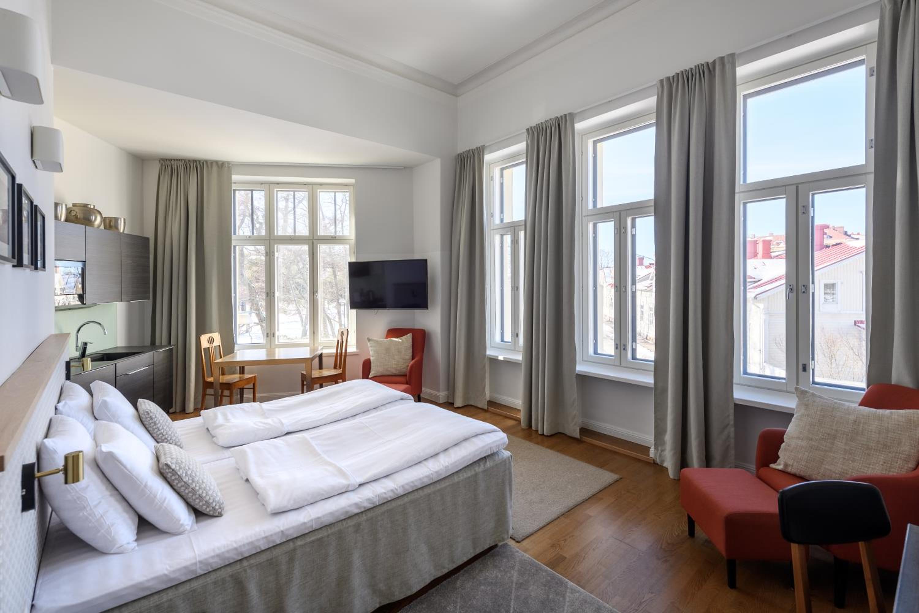 Superior Double or Twin Room photo 2