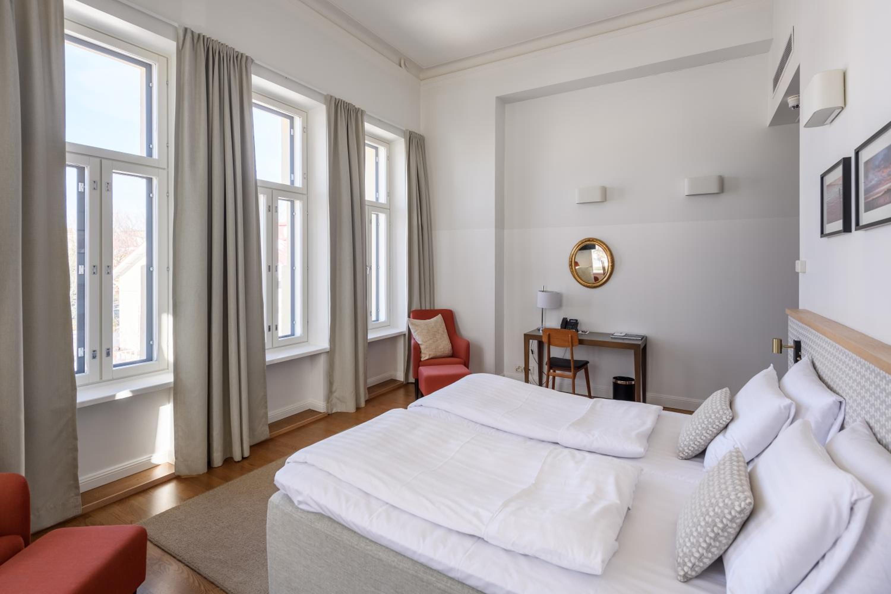 Superior Double or Twin Room photo 3